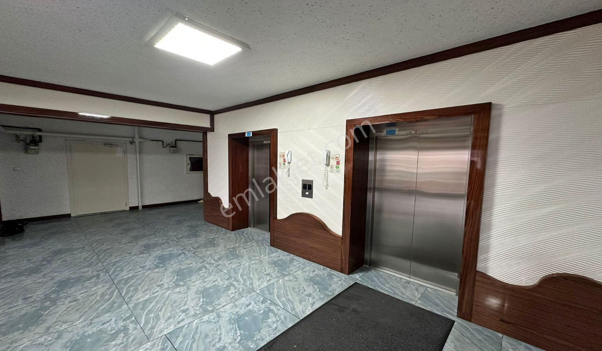 Ufuktepede 2+1 Site İçerisinde Teras Balkonlu Altı Daire - Görsel 26