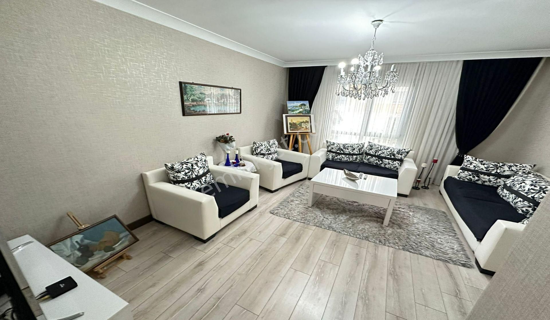 Ufuktepede 2+1 Site İçerisinde Teras Balkonlu Altı Daire - Görsel 10