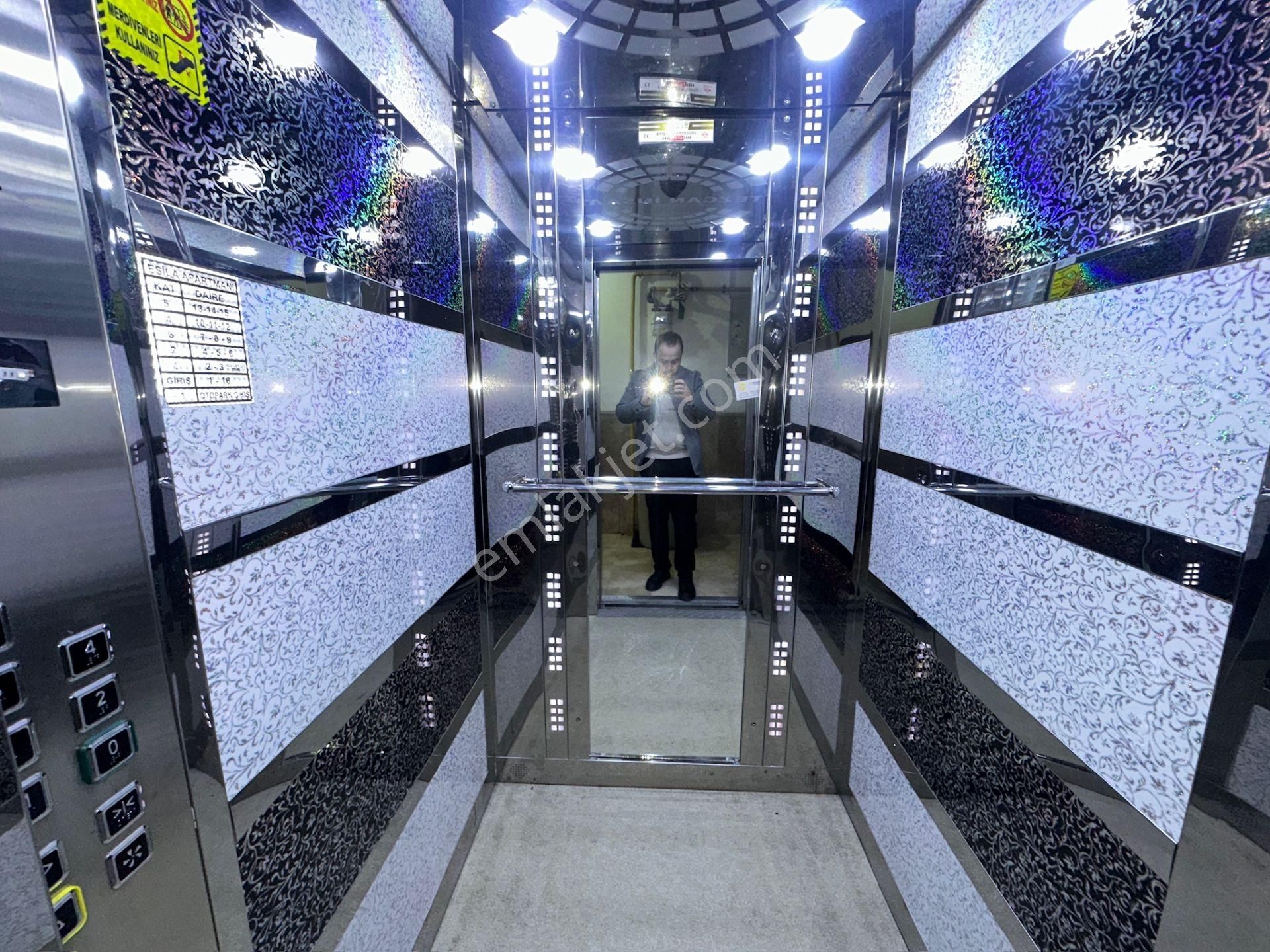 Bademlik'te Manzaralı 6+1 Teras 280m2 Asansörlü Otoparklı - Görsel 33