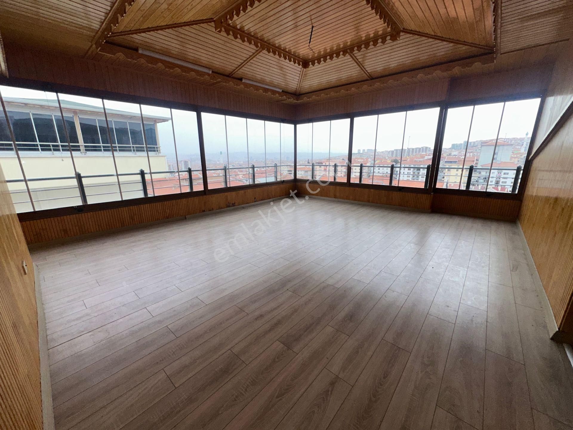 Bademlik'te Manzaralı 6+1 Teras 280m2 Asansörlü Otoparklı - Görsel 21