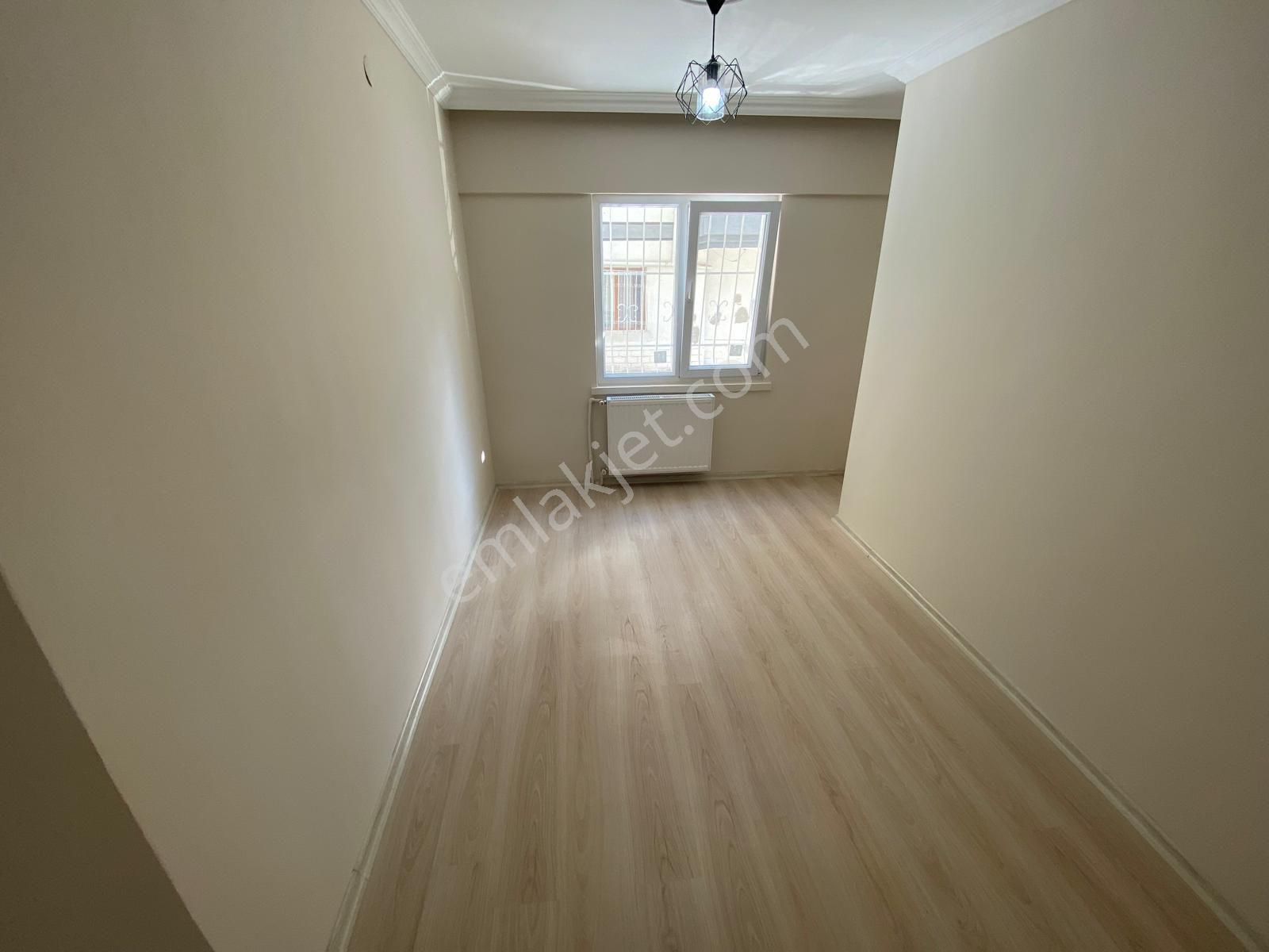 Keçiörende Yüksek Giriş Masrafsız Manavgat Sokakta Ön Cephe 2+1 - Görsel 9