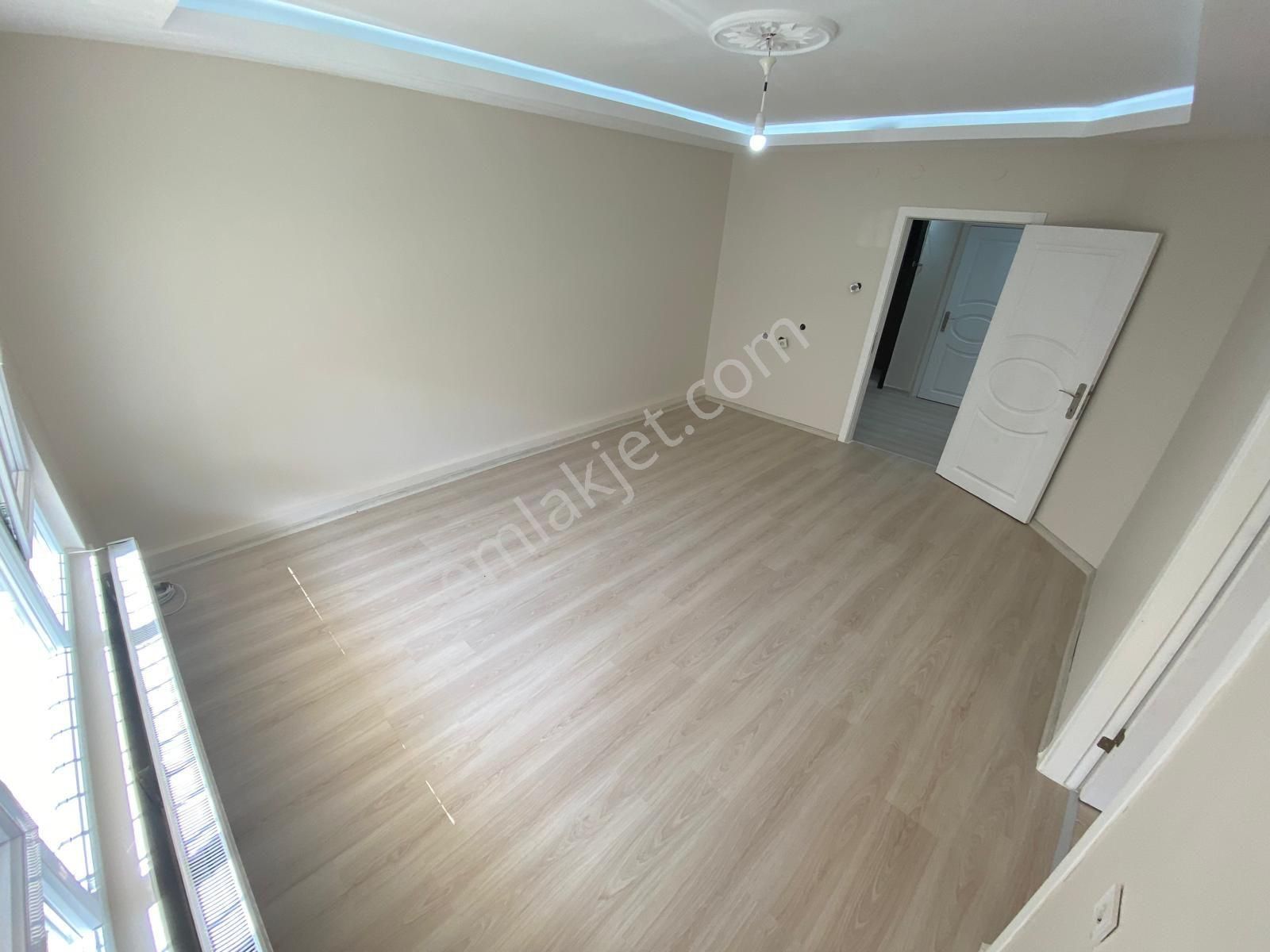 Keçiörende Yüksek Giriş Masrafsız Manavgat Sokakta Ön Cephe 2+1 - Görsel 8