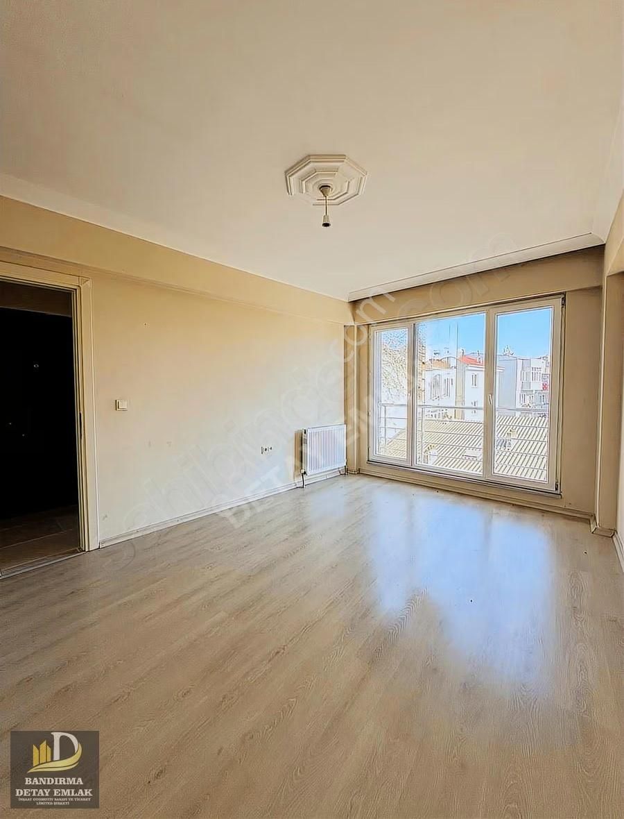 Detay Emlak'tan Çınarlı Mahallesinde 2+0 Kiralık Daire