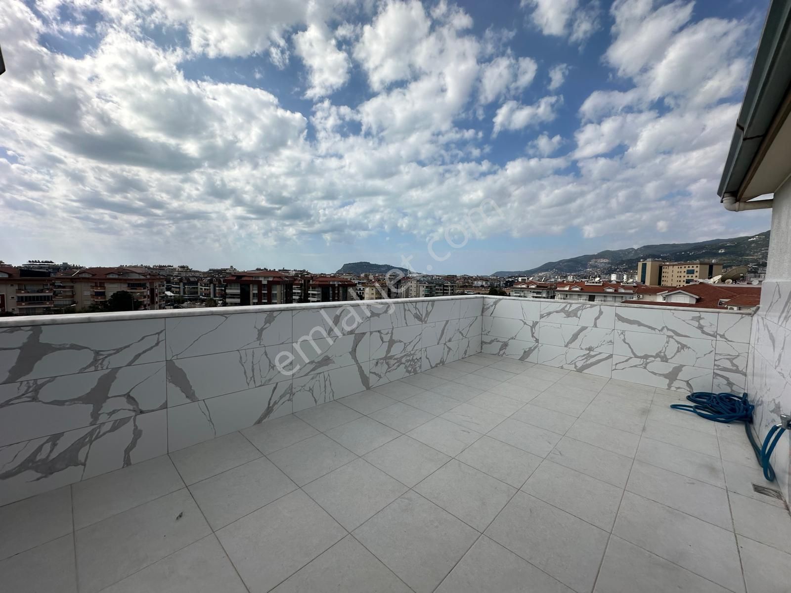 Alanya Oba Bölge Hastanesine Yakın Kiralık 3+1 Ayrı Mutfak Daire - Görsel 23