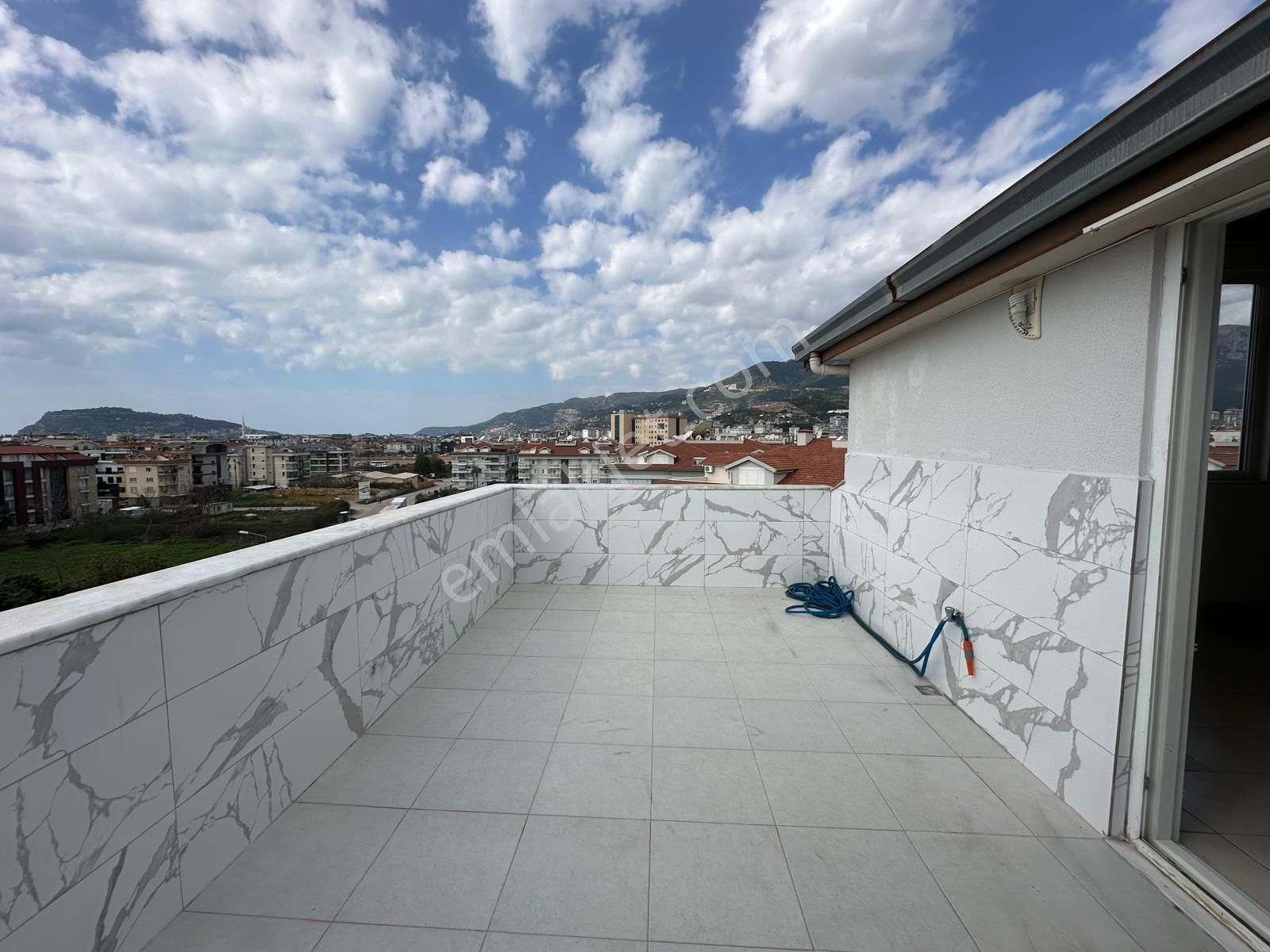 Alanya Oba Bölge Hastanesine Yakın Kiralık 3+1 Ayrı Mutfak Daire - Görsel 25