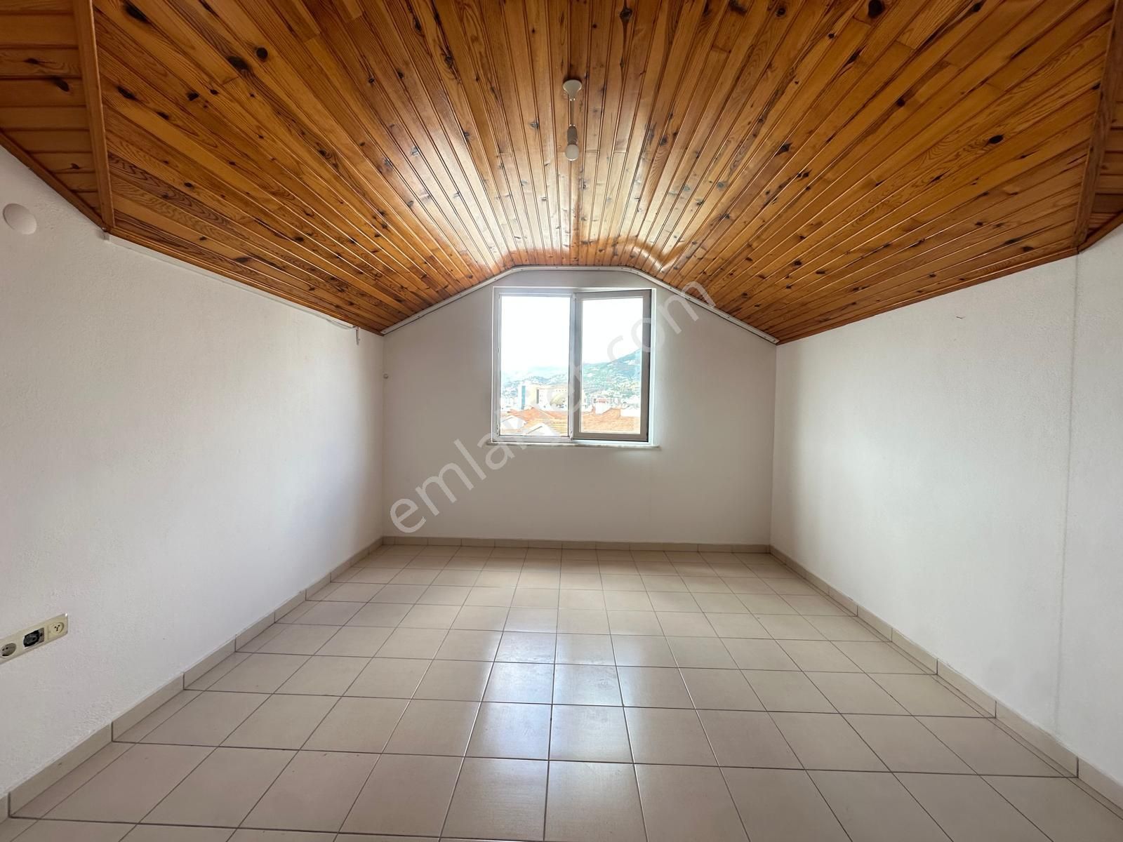 Alanya Oba Bölge Hastanesine Yakın Kiralık 3+1 Ayrı Mutfak Daire - Görsel 13