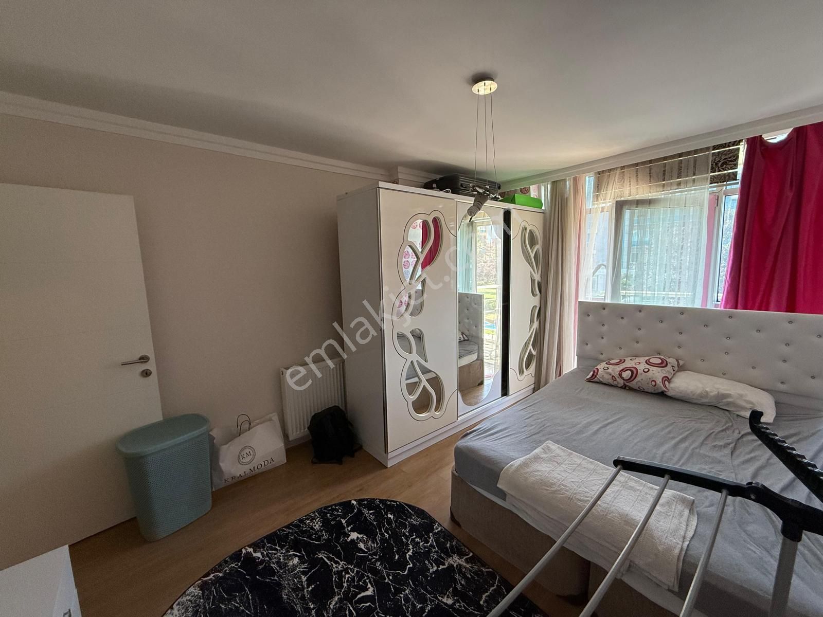 Akçadağ Gayrimenkul'den Tuzla Modern Sit Ara Kat Eşyalı 1+1 Boş - Görsel 8