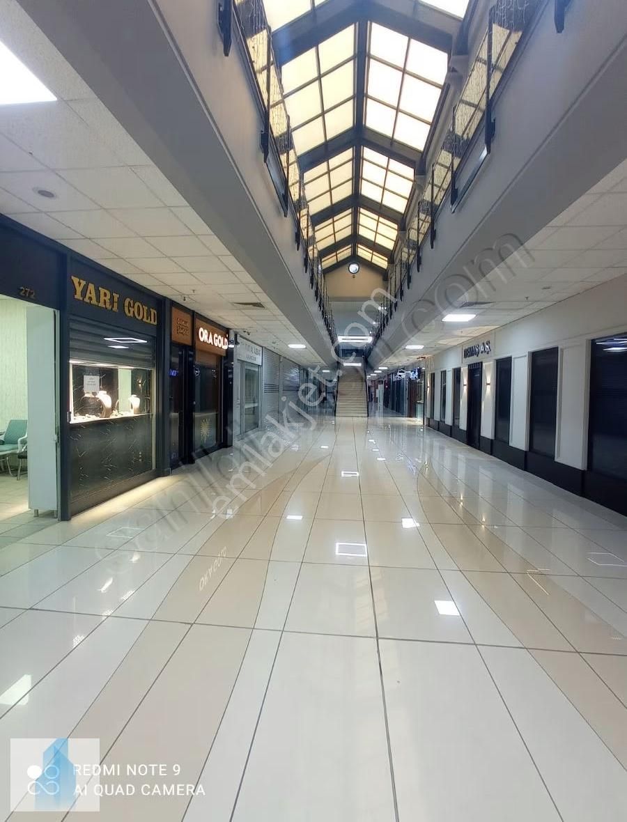Kuyumcukent'te Satılık 35 M2 İşyeri Avm İçinde Giriş Kat