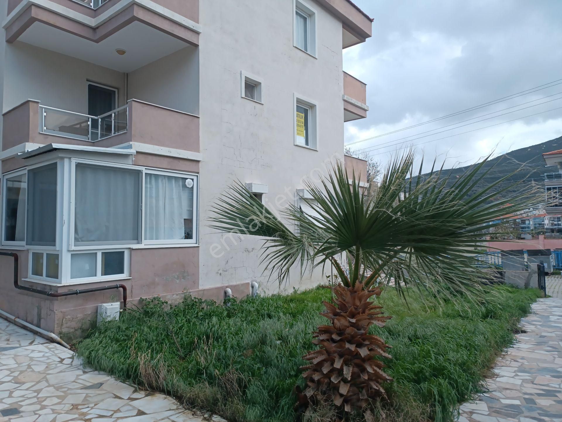 Yenifoça Merkeze Yürüyüş Mesafesinde Satılık Arakat 2+1 Daire - Görsel 3