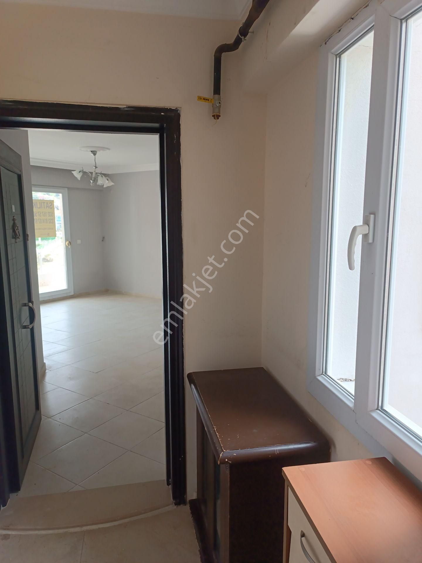 Yenifoça Merkeze Yürüyüş Mesafesinde Satılık Arakat 2+1 Daire - Görsel 17