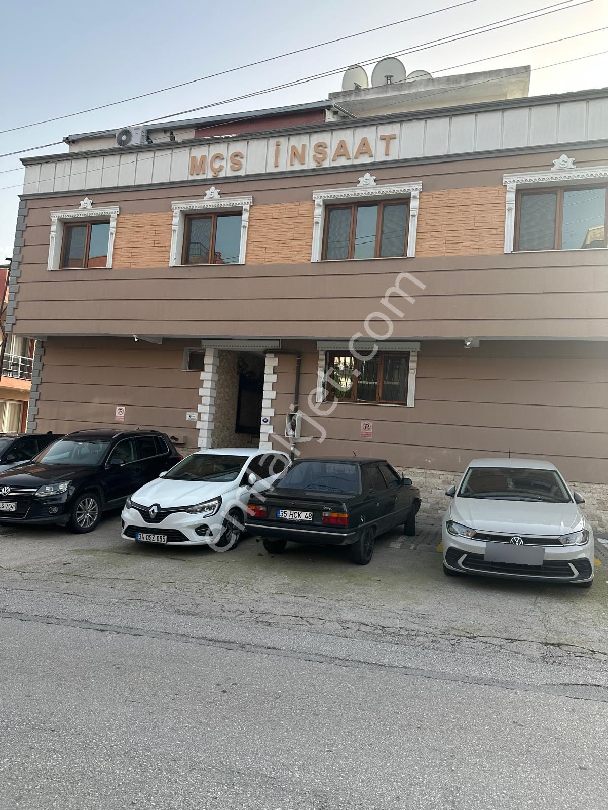 Bornova Atatürk Mah. 3+1 Manzaralı 4cephe Satılık Daire - Görsel 2