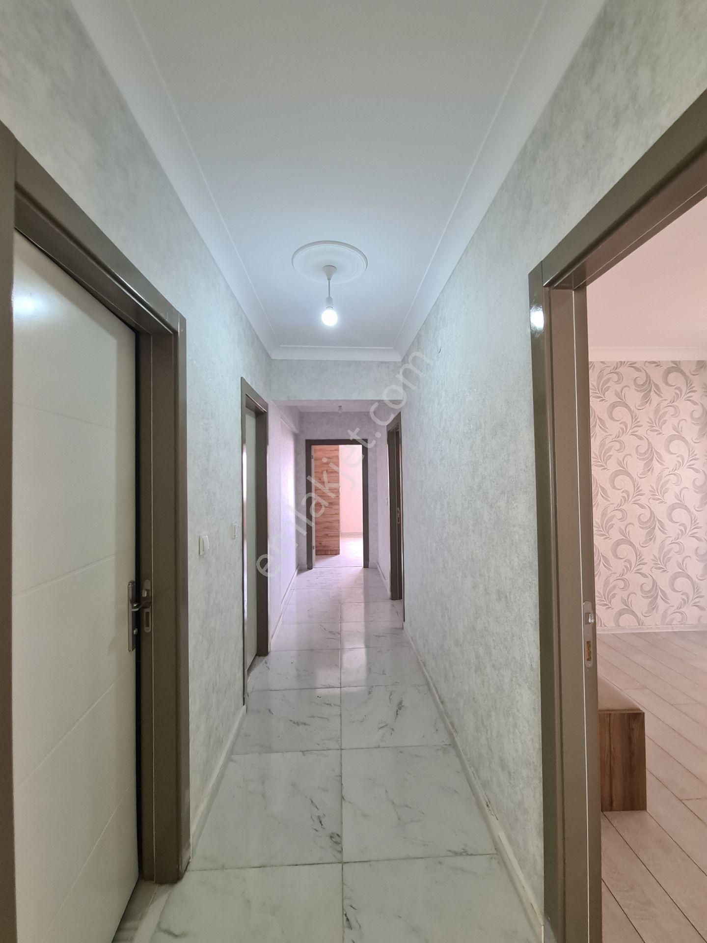 Murat Çobanoğlu Cd. Paraleli Hiç Oturulmamış Full Yapılı 3+1 - Görsel 17