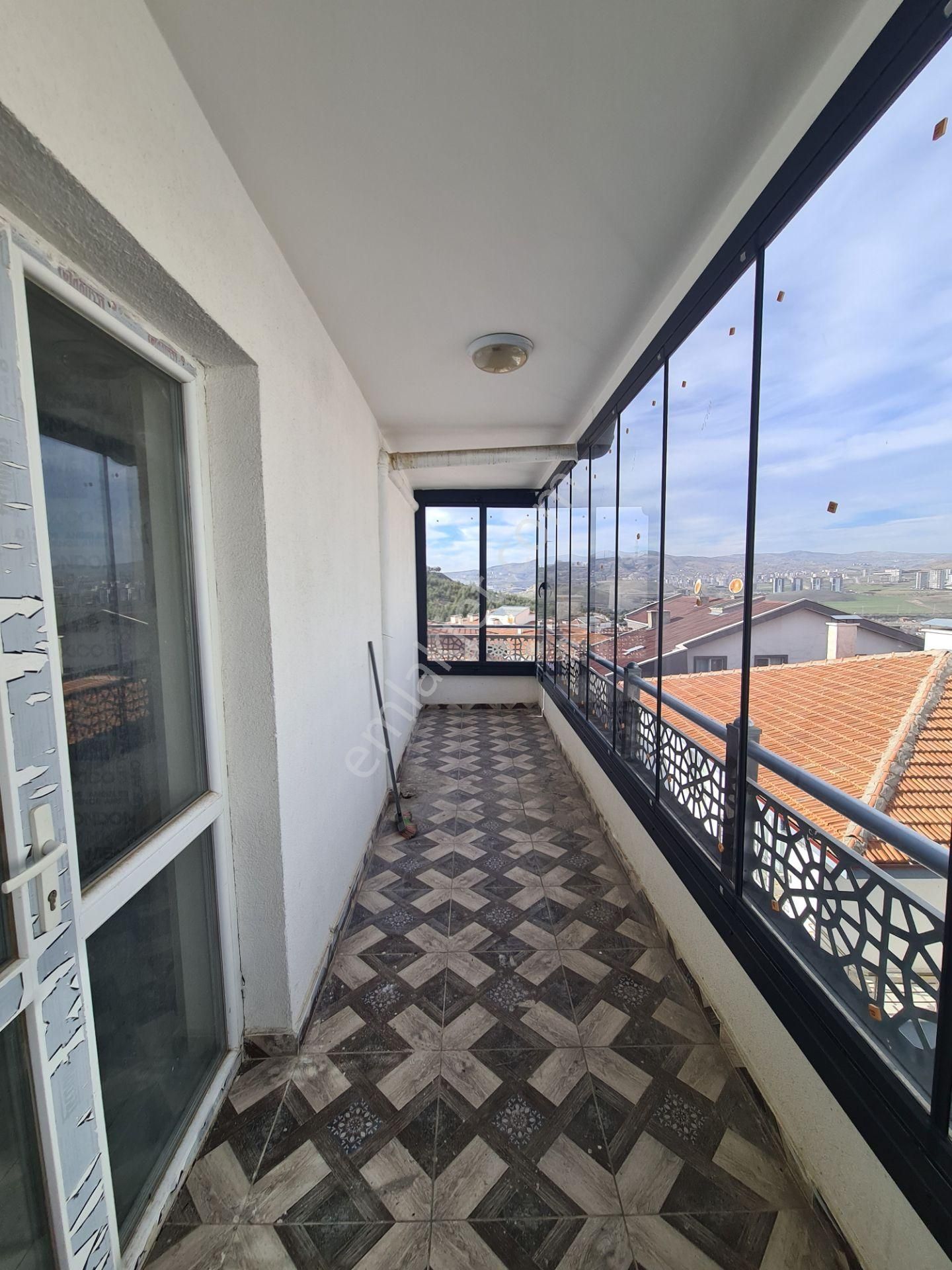 Murat Çobanoğlu Cd. Paraleli Hiç Oturulmamış Full Yapılı 3+1 - Görsel 27