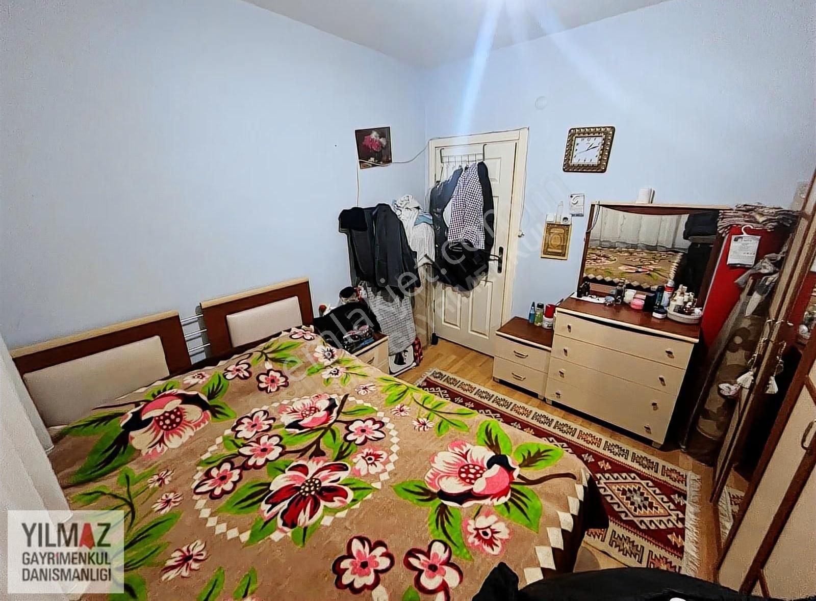 Yılmazdan Hürriyette 2+1 75 M2 Satılık Giriş Kat - Görsel 6