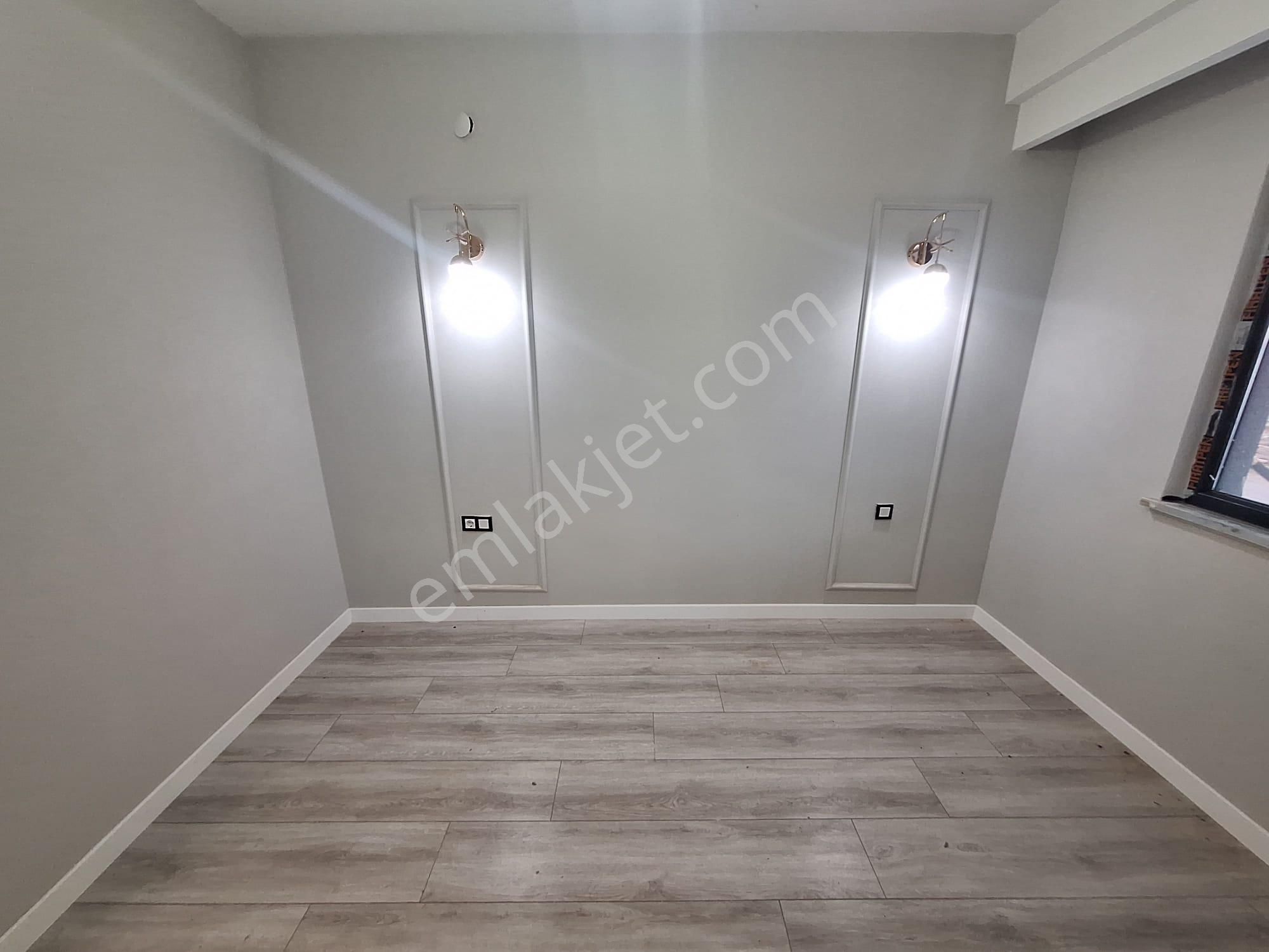 **eryıldız Gayrimenkul'den**gültepe Mah.iskanlı 2+1 Y.giriş Ön Cephe - Görsel 15