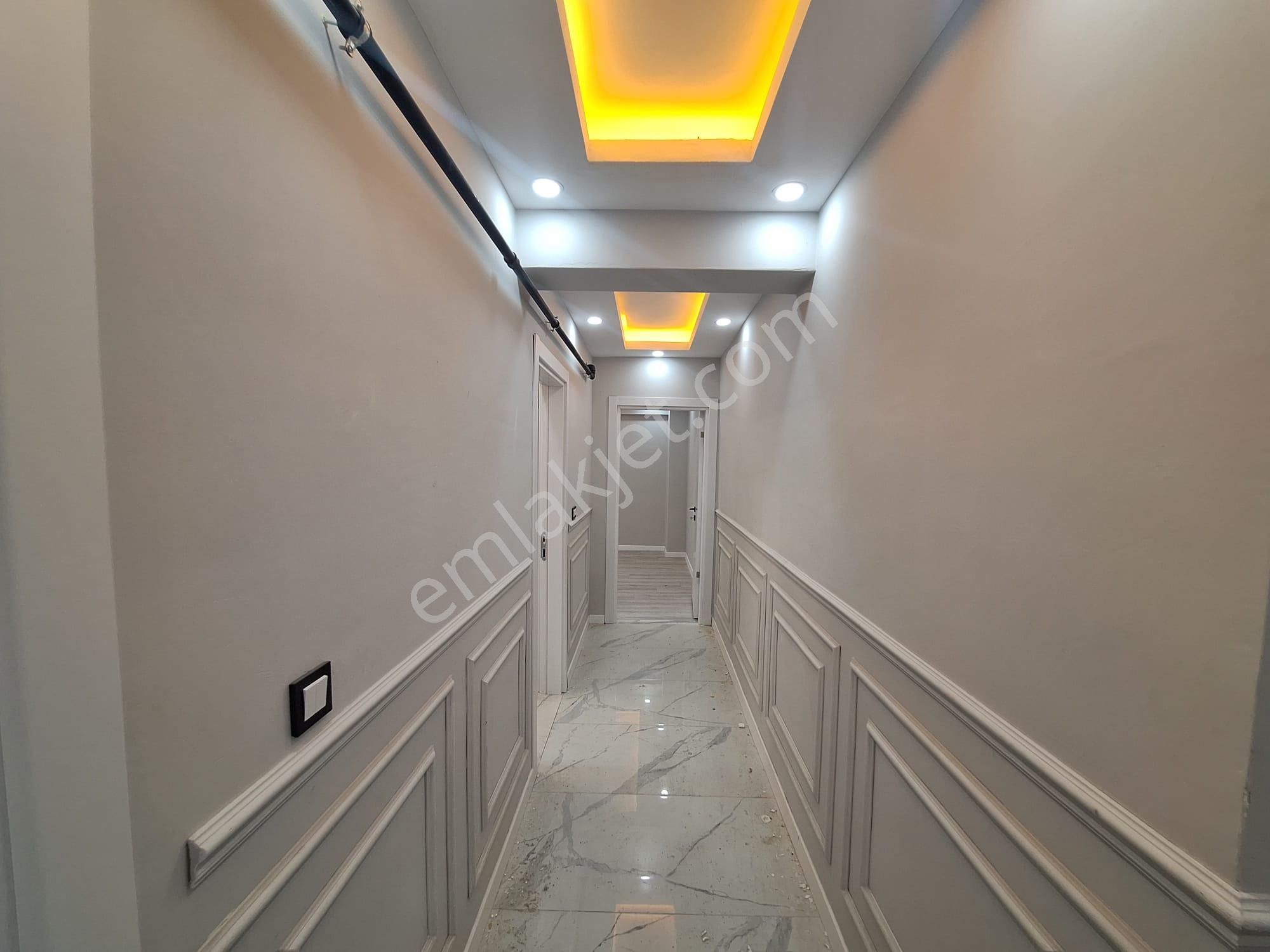 **eryıldız Gayrimenkul'den**gültepe Mah.iskanlı 2+1 Y.giriş Ön Cephe - Görsel 24