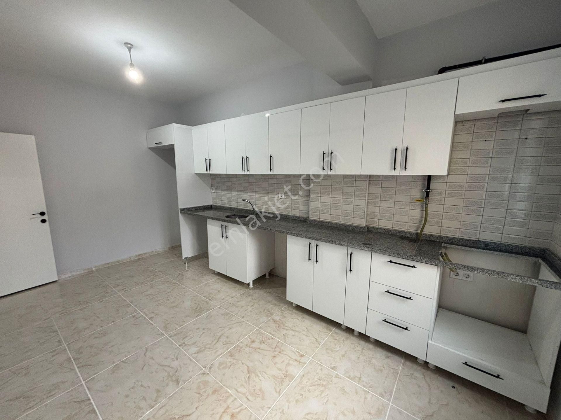 **eryıldız Gayrimenkul'den**namık Kemal Mah.iskanlı Kiralık Lüks 2+1 Daire - Görsel 8