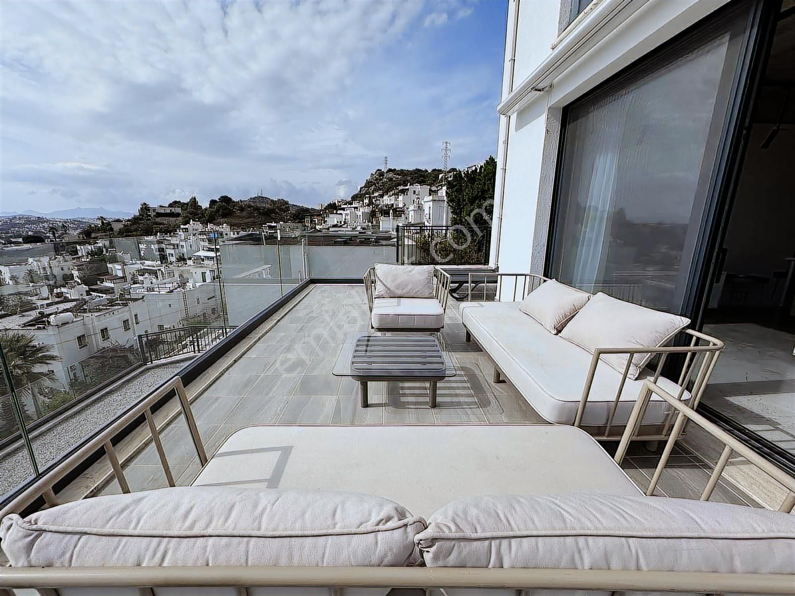 Bodrum Merkezde Panoramik Deniz Kale Manzaralı Özel 3+1 Daire - Görsel 5