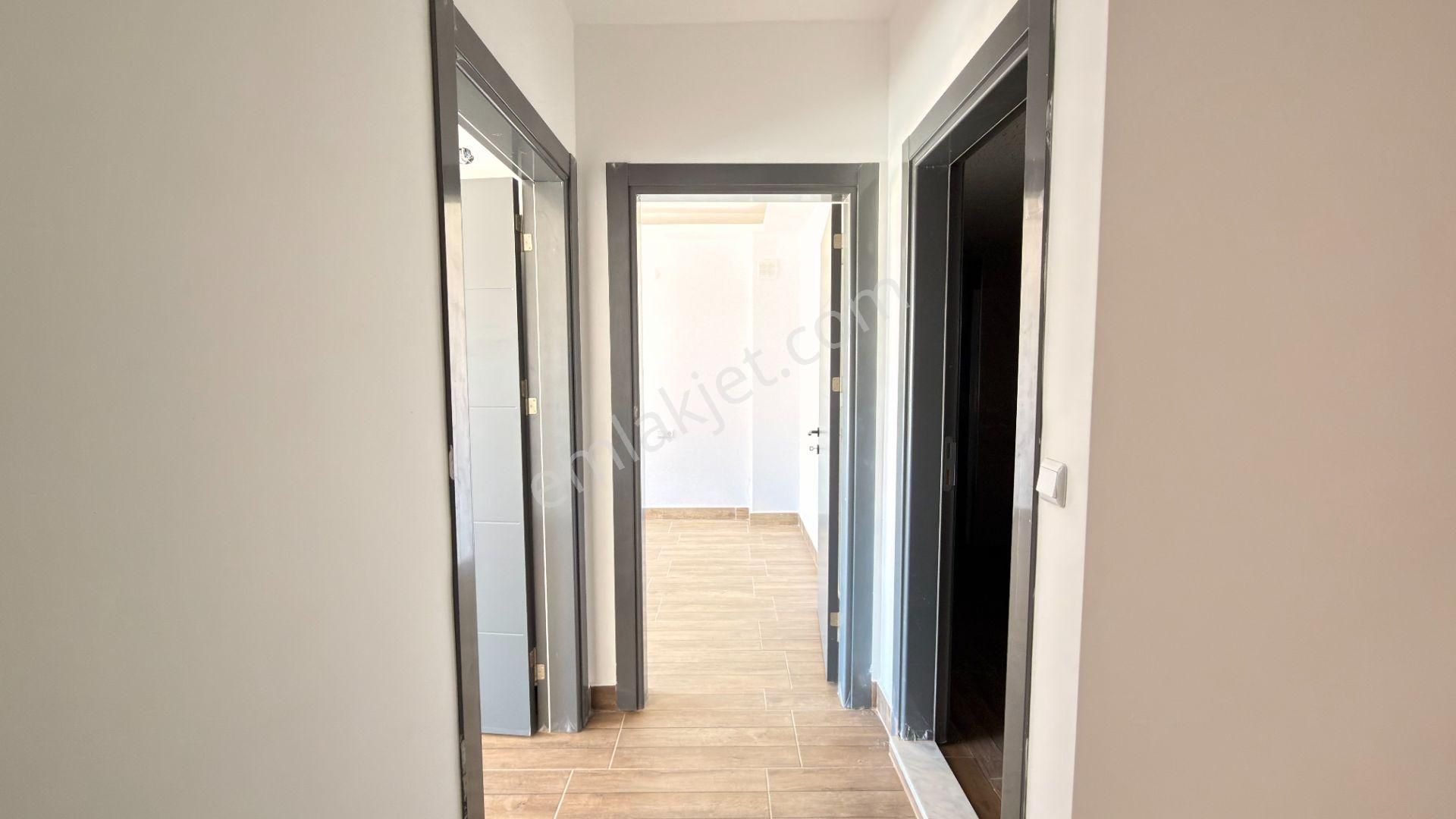 Ağaçlı Da Deniz Ve Havuz Manzaralı Satılık 2+1 Geniş Daire - Görsel 12