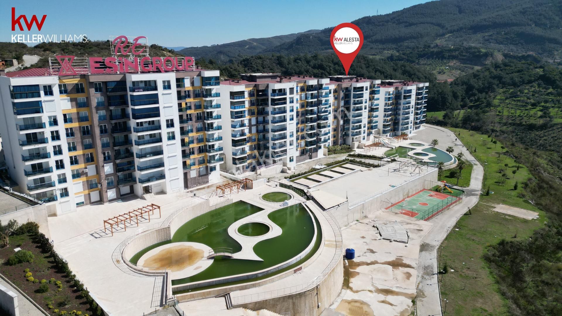 Ağaçlı Da Deniz Ve Havuz Manzaralı Satılık 2+1 Geniş Daire