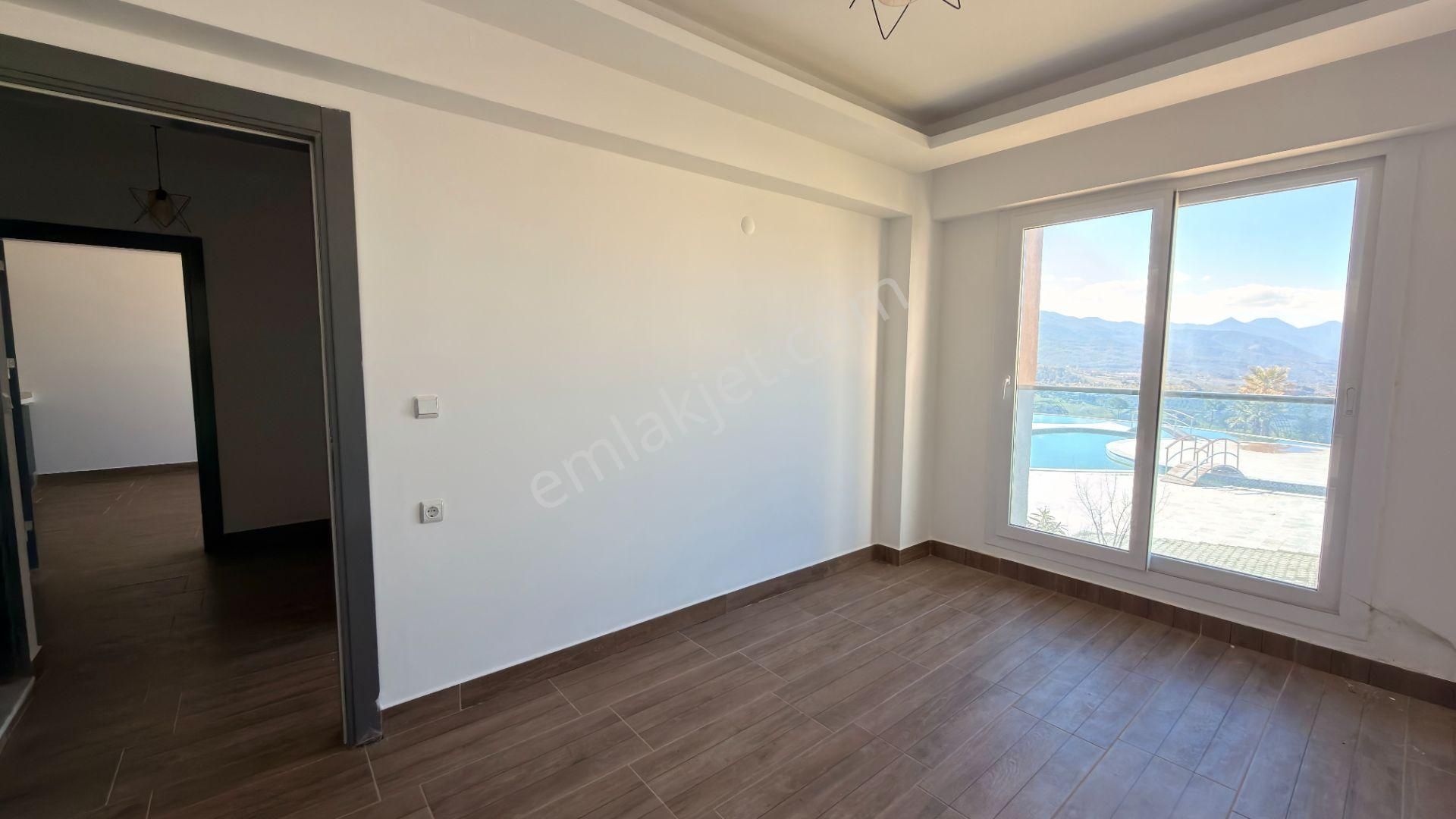 Ağaçlı Da Deniz Ve Havuz Manzaralı Satılık 2+1 Geniş Daire - Görsel 19