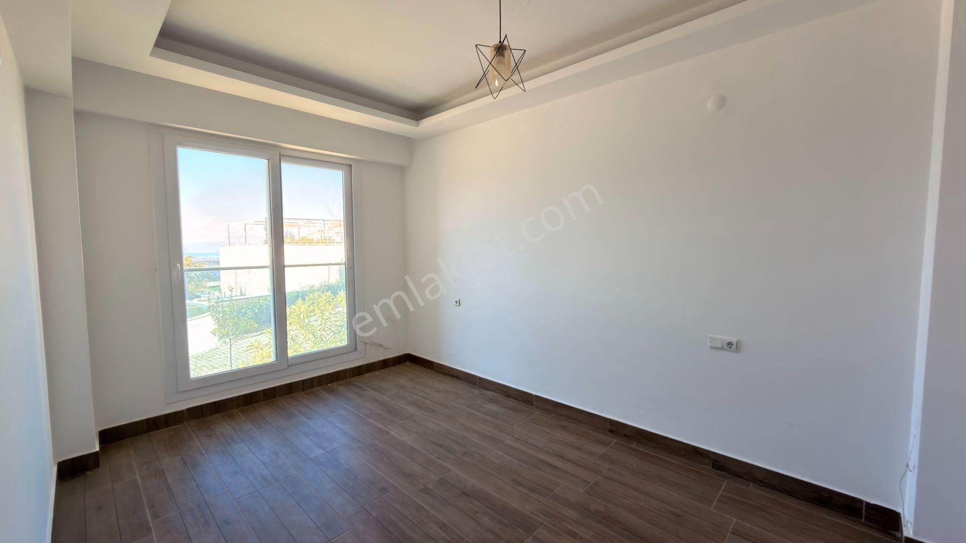 Ağaçlı Da Deniz Ve Havuz Manzaralı Satılık 2+1 Geniş Daire - Görsel 18