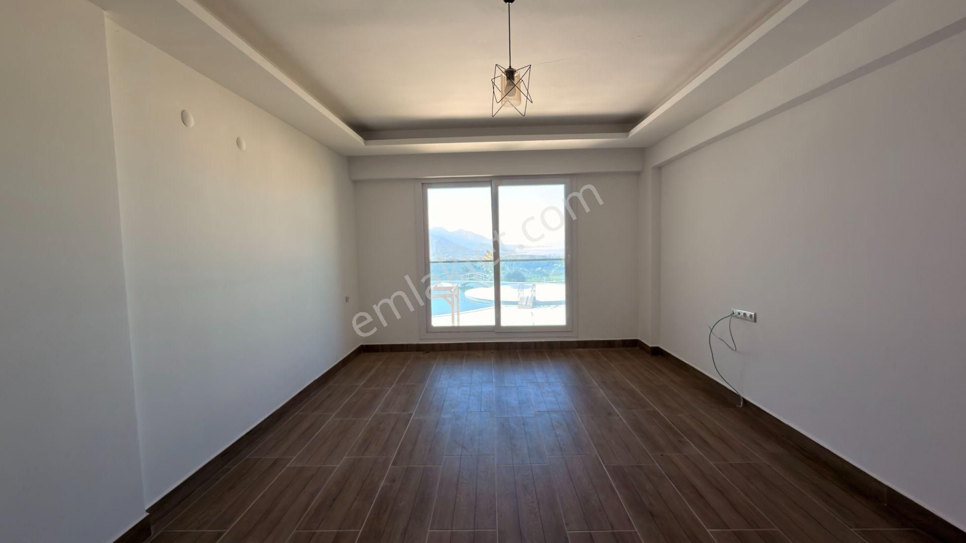 Ağaçlı Da Deniz Ve Havuz Manzaralı Satılık 2+1 Geniş Daire - Görsel 15