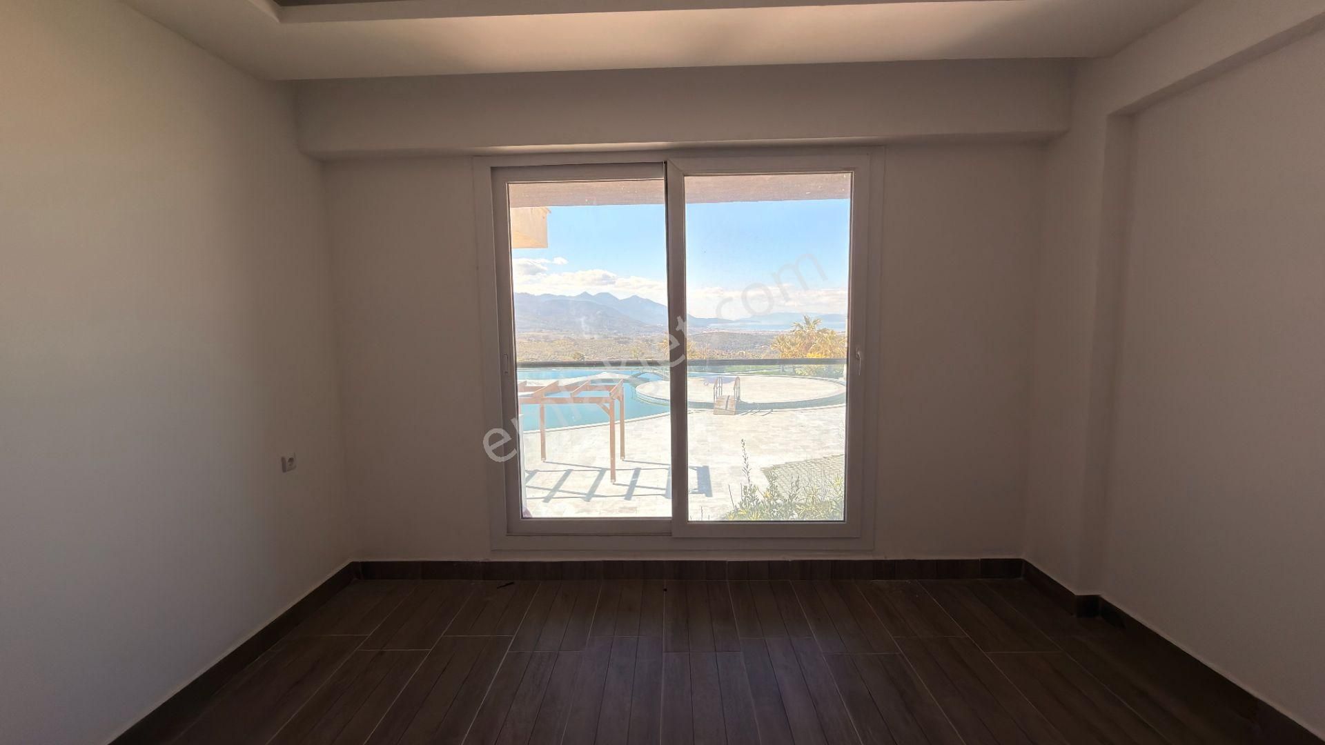 Ağaçlı Da Deniz Ve Havuz Manzaralı Satılık 2+1 Geniş Daire - Görsel 16