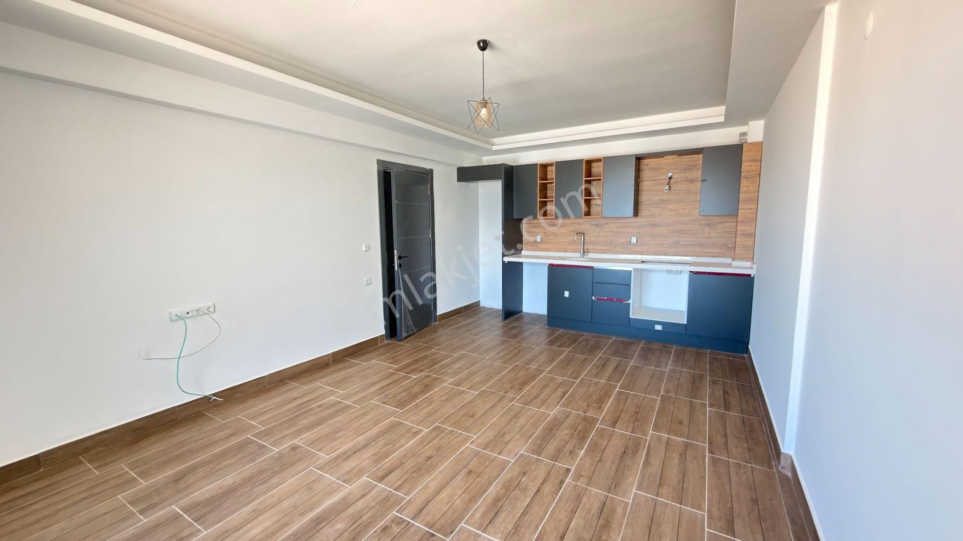 Ağaçlı Da Deniz Ve Havuz Manzaralı Satılık 2+1 Geniş Daire - Görsel 14