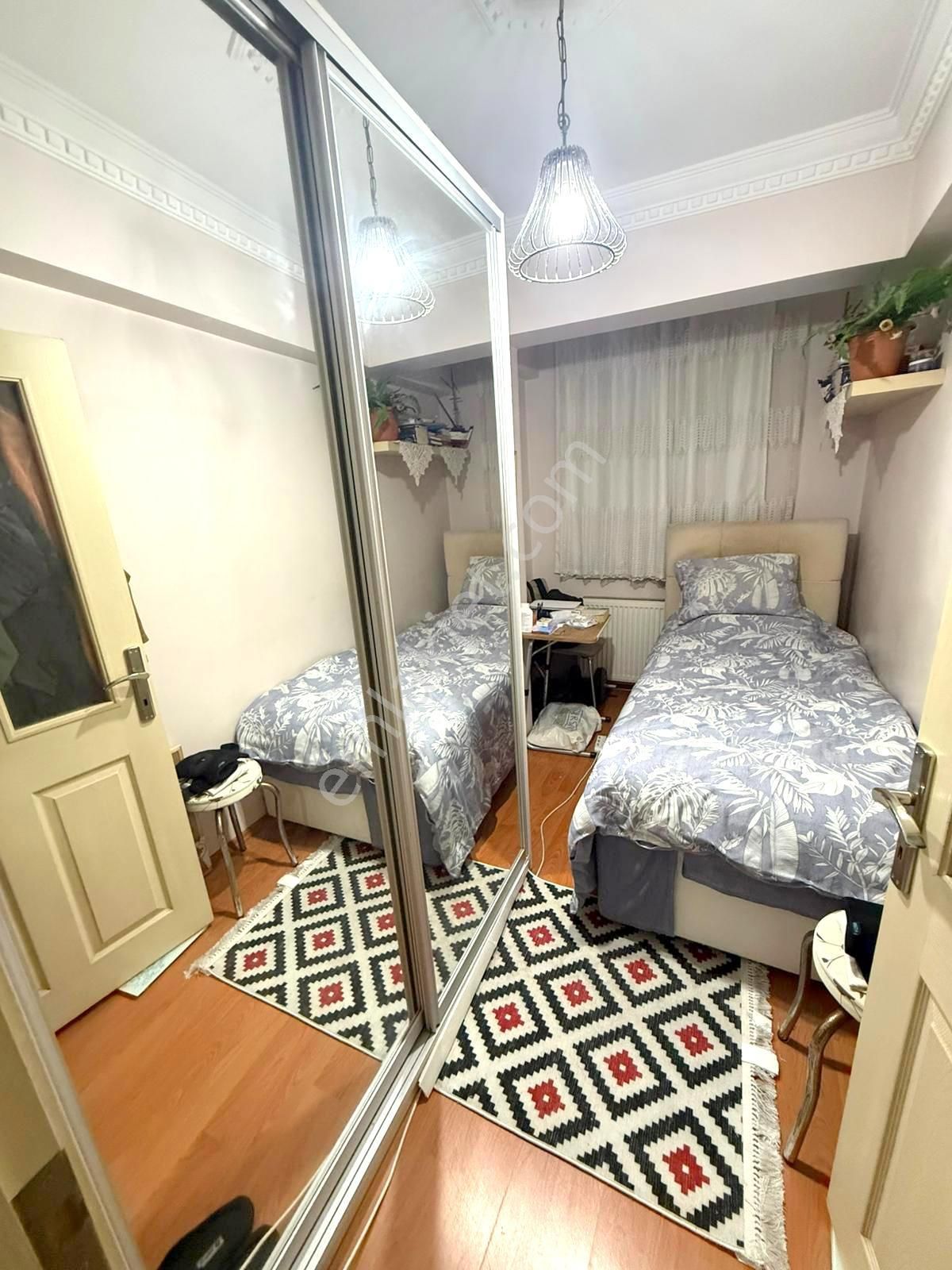 Tutar Da Zafer Mahallesinde 15 Yıllık 2+1 60 M2 Y.girş Daire - Görsel 7