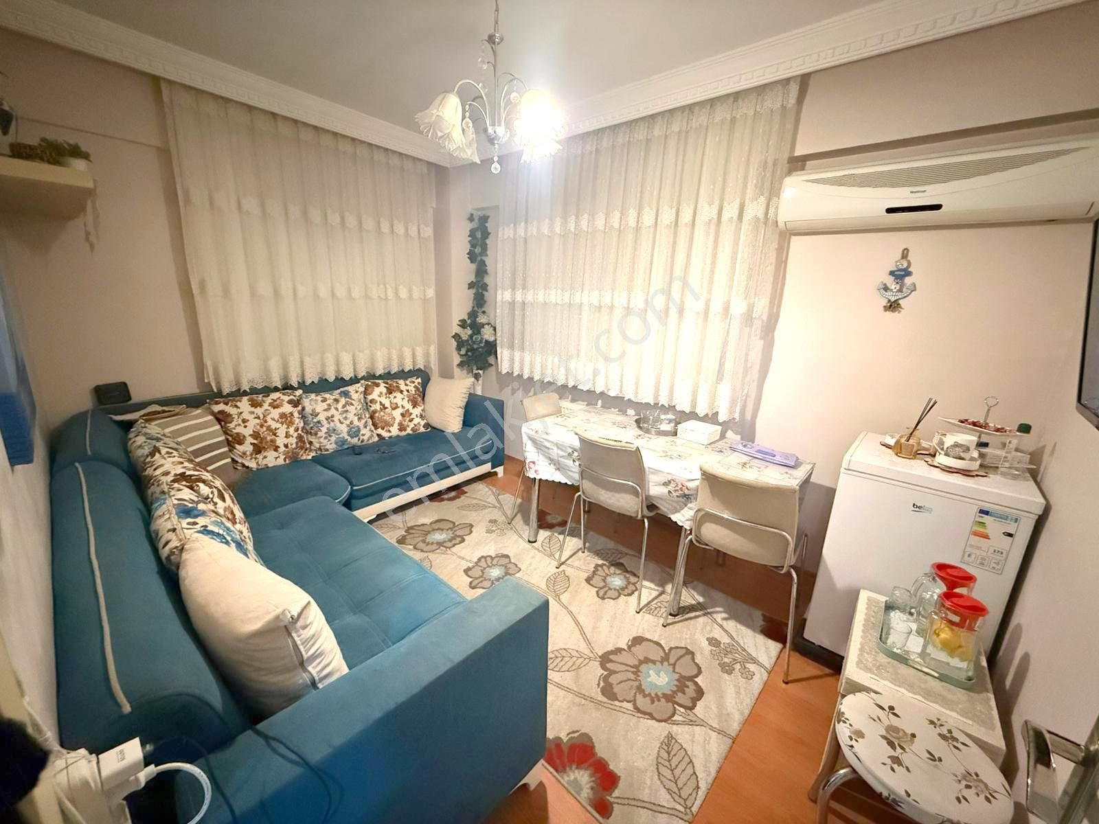 Tutar Da Zafer Mahallesinde 15 Yıllık 2+1 60 M2 Y.girş Daire