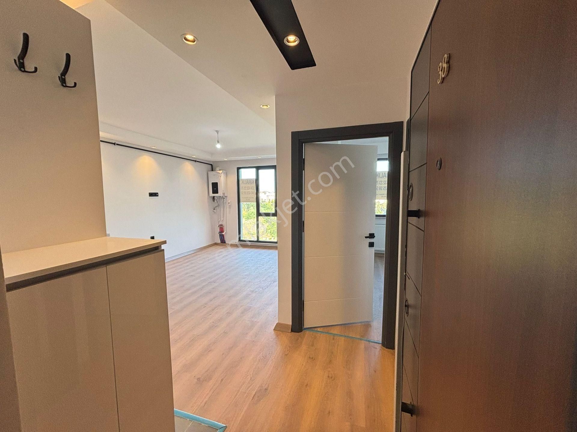 **eryıldız Gayrimenkul'den**çarşı İçinde Polis Evi Yanı Kiralık 1+1 Daire - Görsel 23