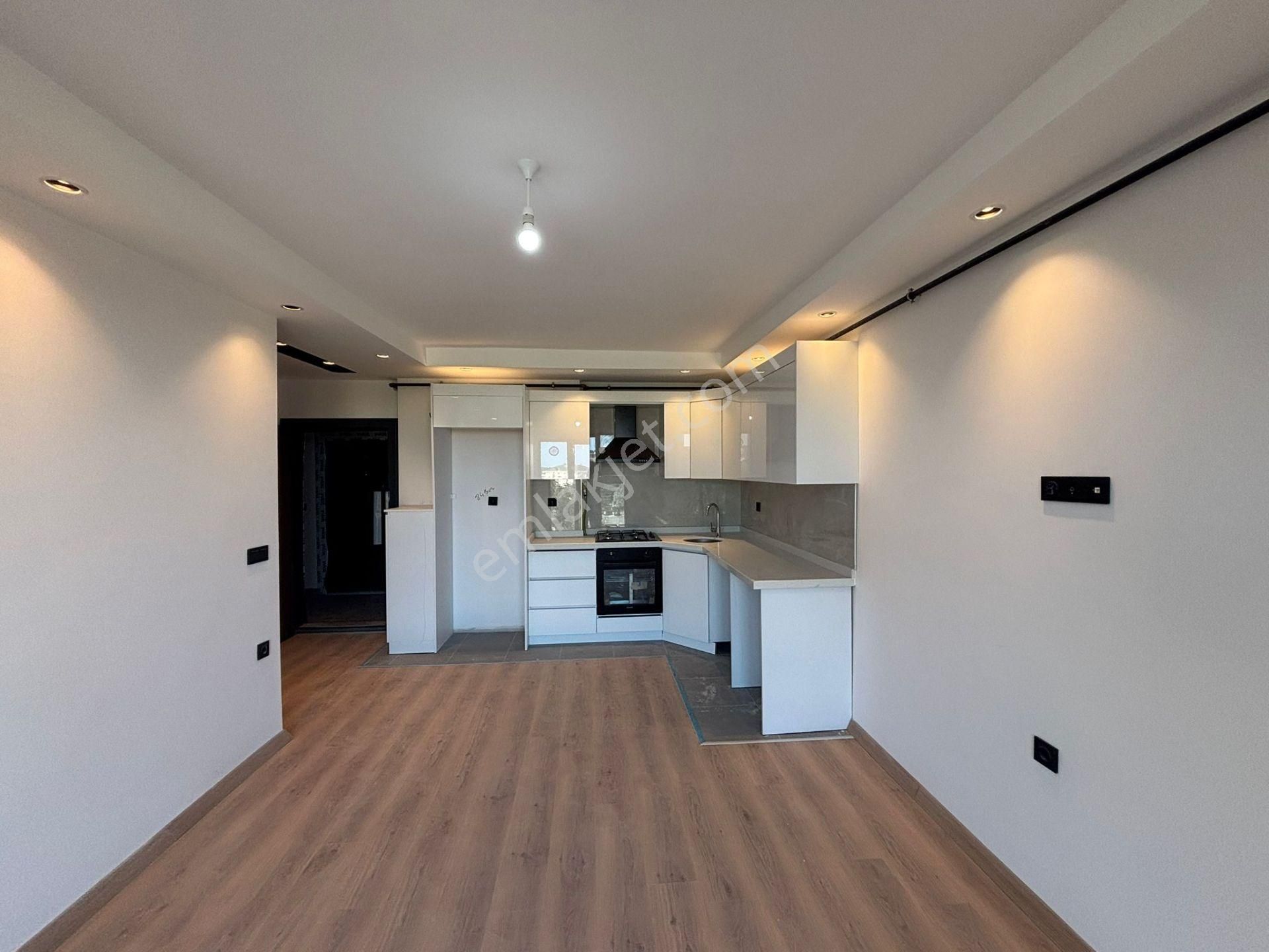 **eryıldız Gayrimenkul'den**çarşı İçinde Polis Evi Yanı Kiralık 1+1 Daire - Görsel 10
