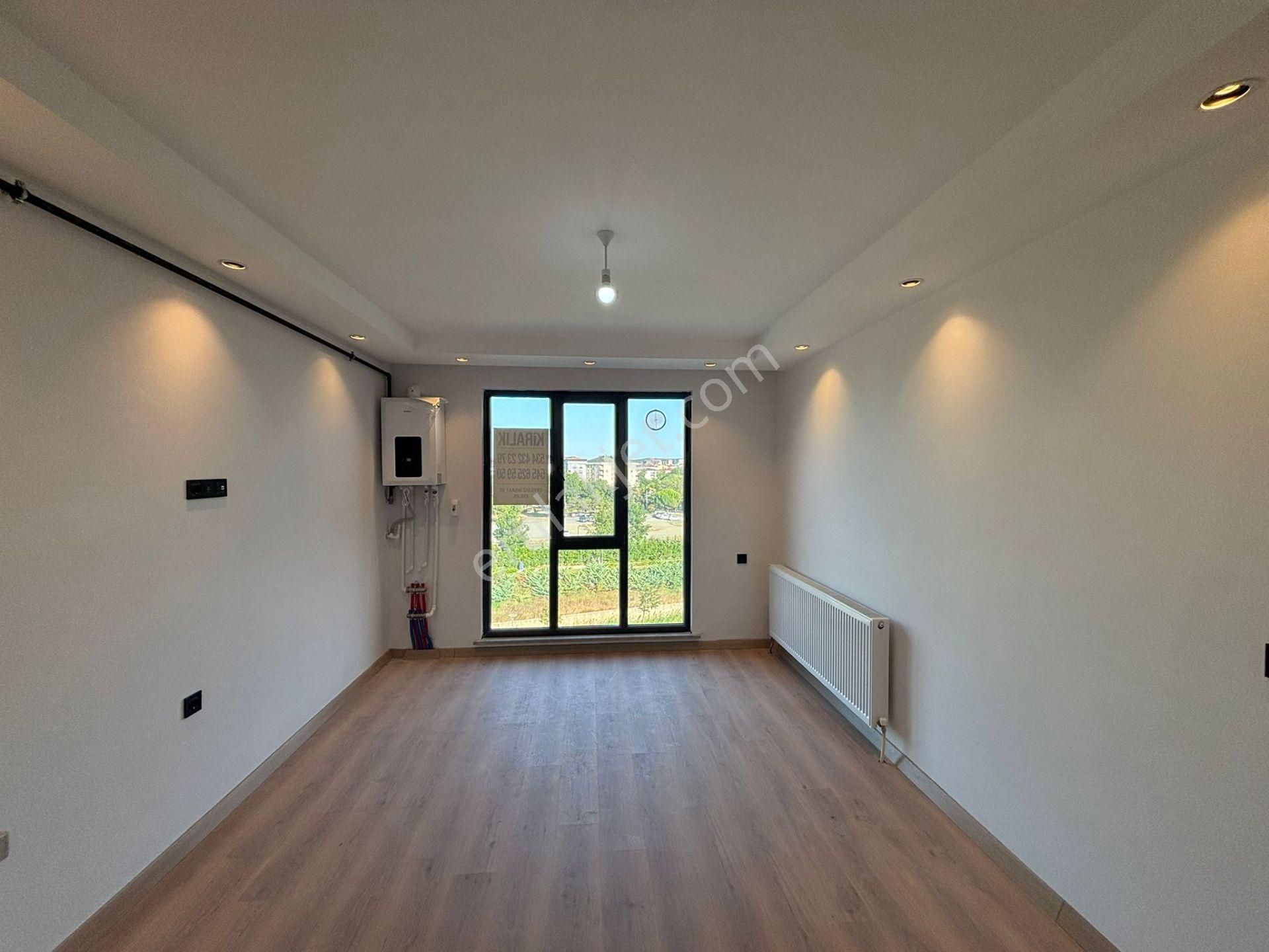 **eryıldız Gayrimenkul'den**çarşı İçinde Polis Evi Yanı Kiralık 1+1 Daire - Görsel 6