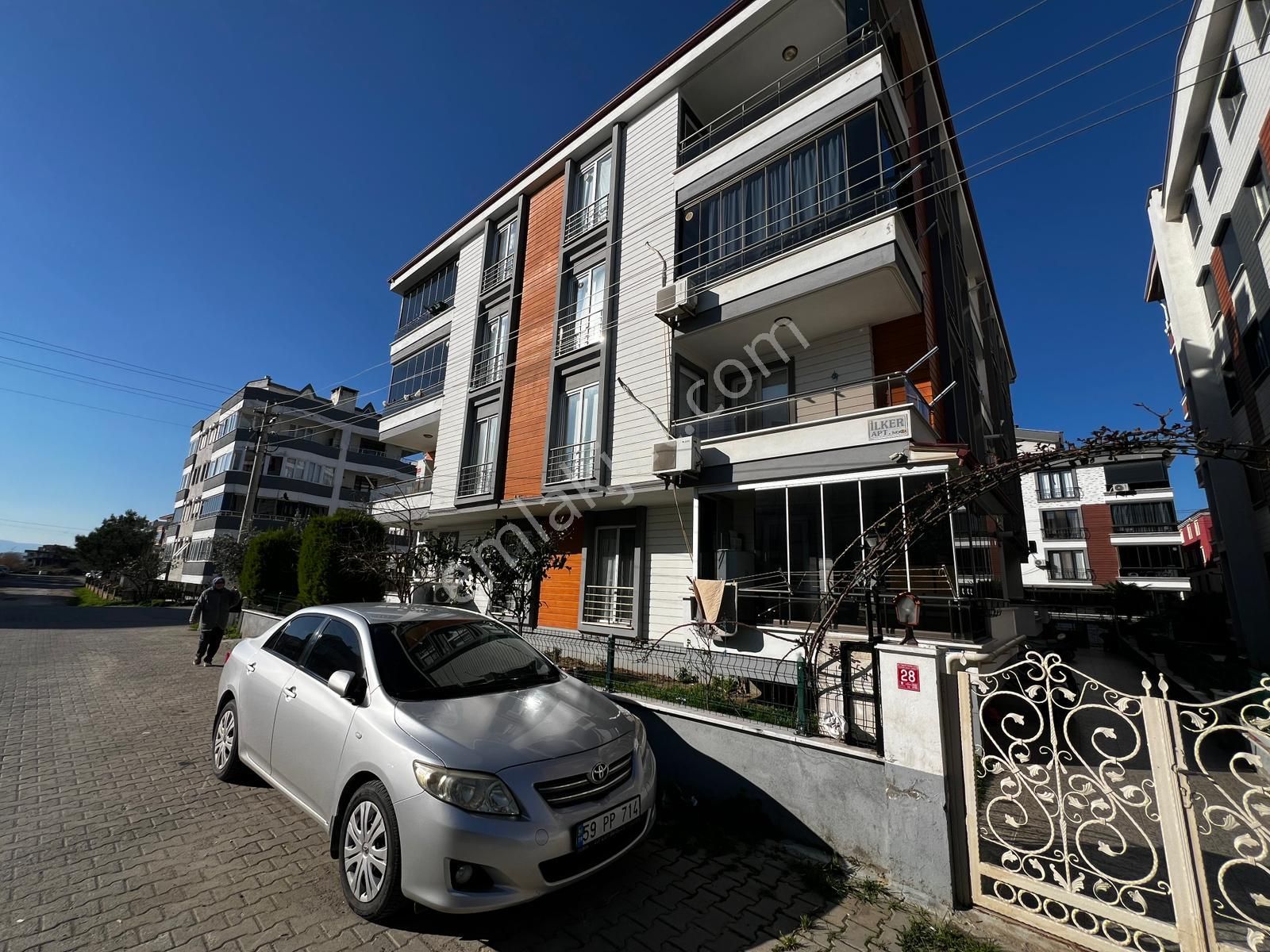 Yiğit'ten Altınkumda 1+1 Öncephe Doğalgazlı Kaçırılmayacak Daire - Görsel 27