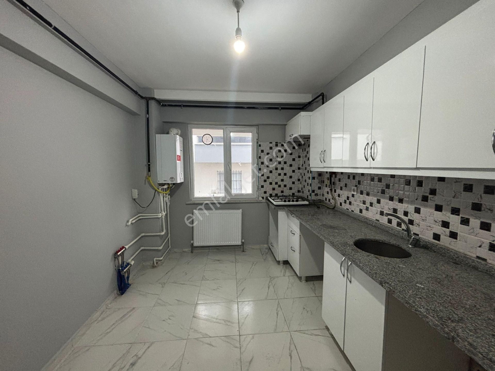 **eryıldız Gayrimenkul'den Tapu Dairesi Yanı Kiralık 2+0 Yüksek Giriş - Görsel 12