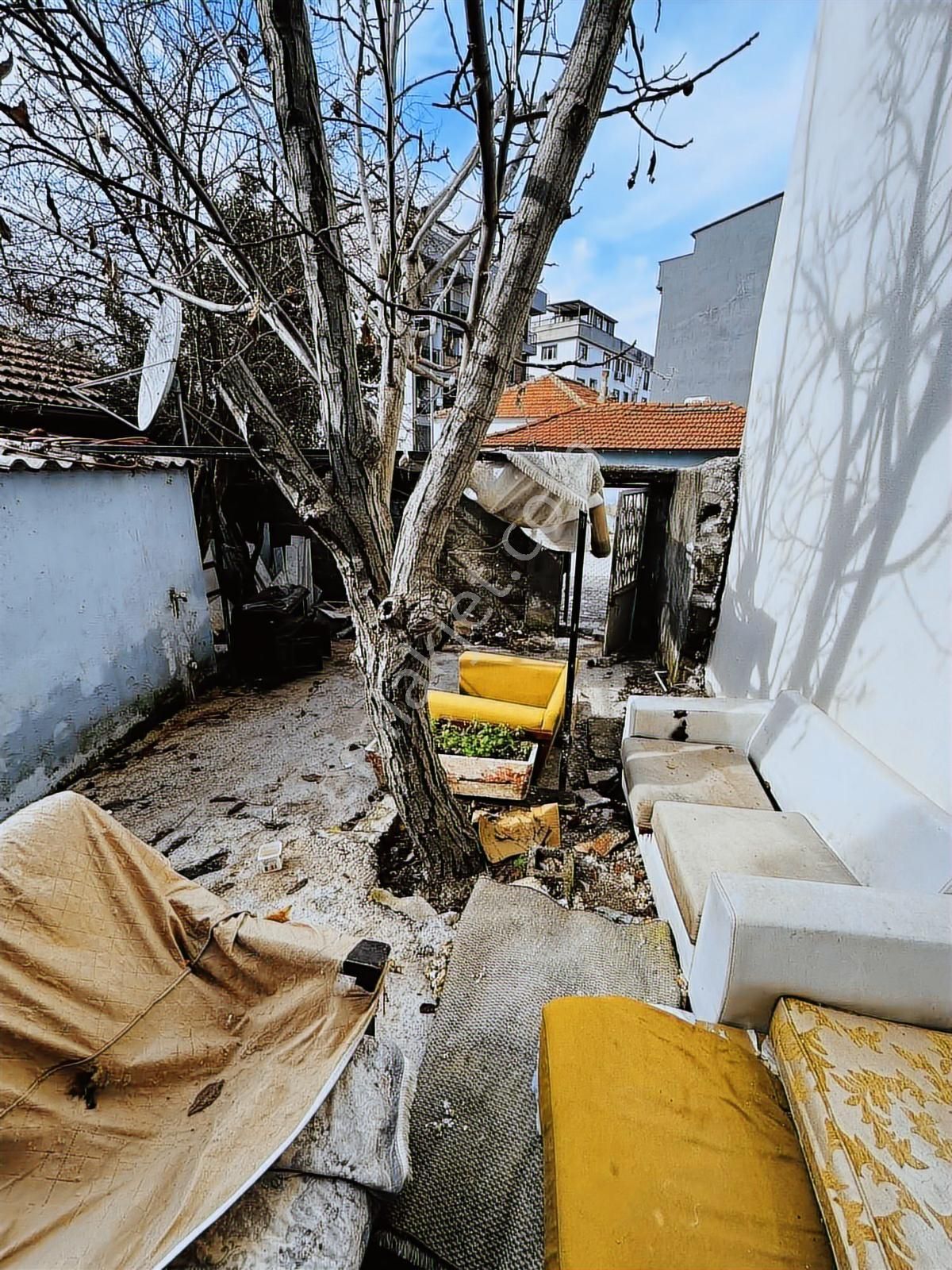 Seferihisar Da Müstakil Bahçeli 2 Katlı Yatırımlık Kerpiç Ev - Görsel 11