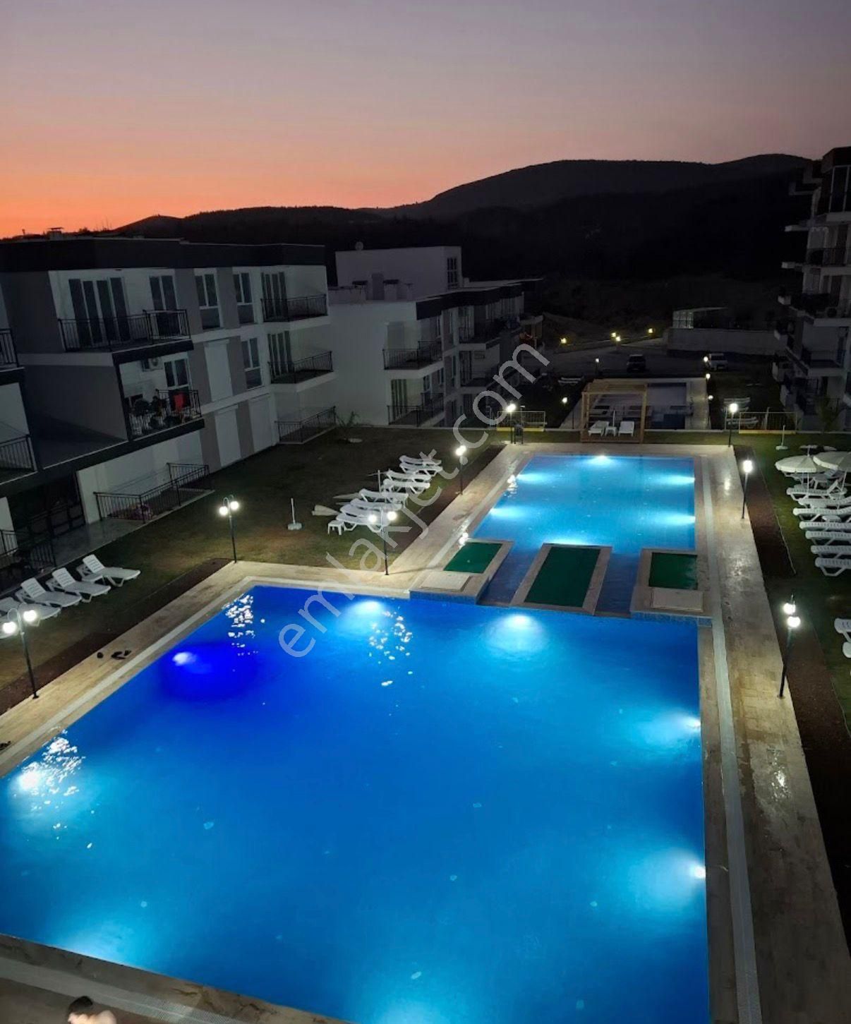 Kuşadası Full Sıfır Eşyalı 3+1 Çam Ormanlarının İçinde, Bol Oksijen, Kiralık Daire - Görsel 23