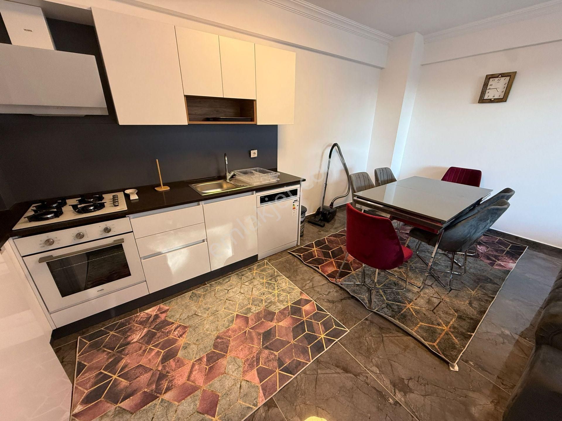 Kuşadası Full Sıfır Eşyalı 3+1 Çam Ormanlarının İçinde, Bol Oksijen, Kiralık Daire - Görsel 6