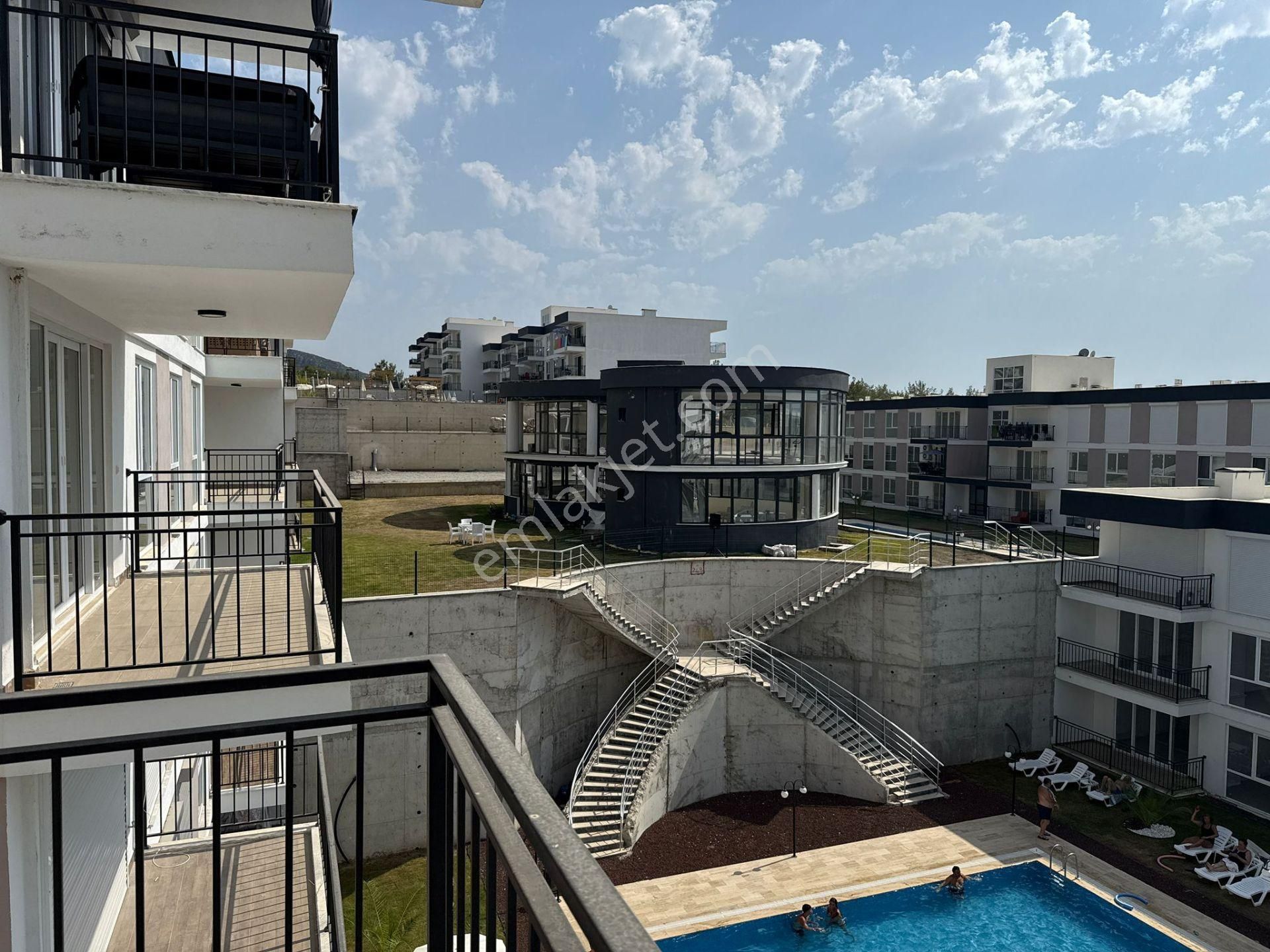 Kuşadası Full Sıfır Eşyalı 3+1 Çam Ormanlarının İçinde, Bol Oksijen, Kiralık Daire - Görsel 28
