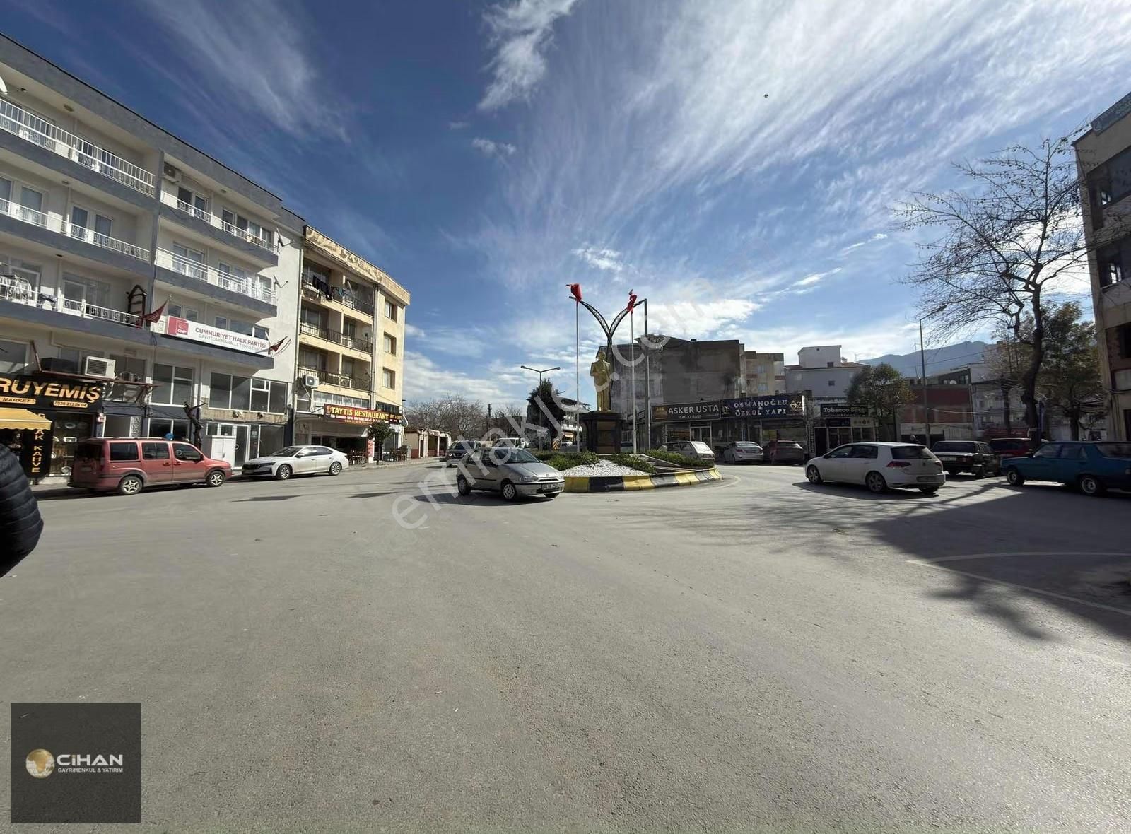 Kuşadası Davutlar Merkezde 3+1 150m2 Daire