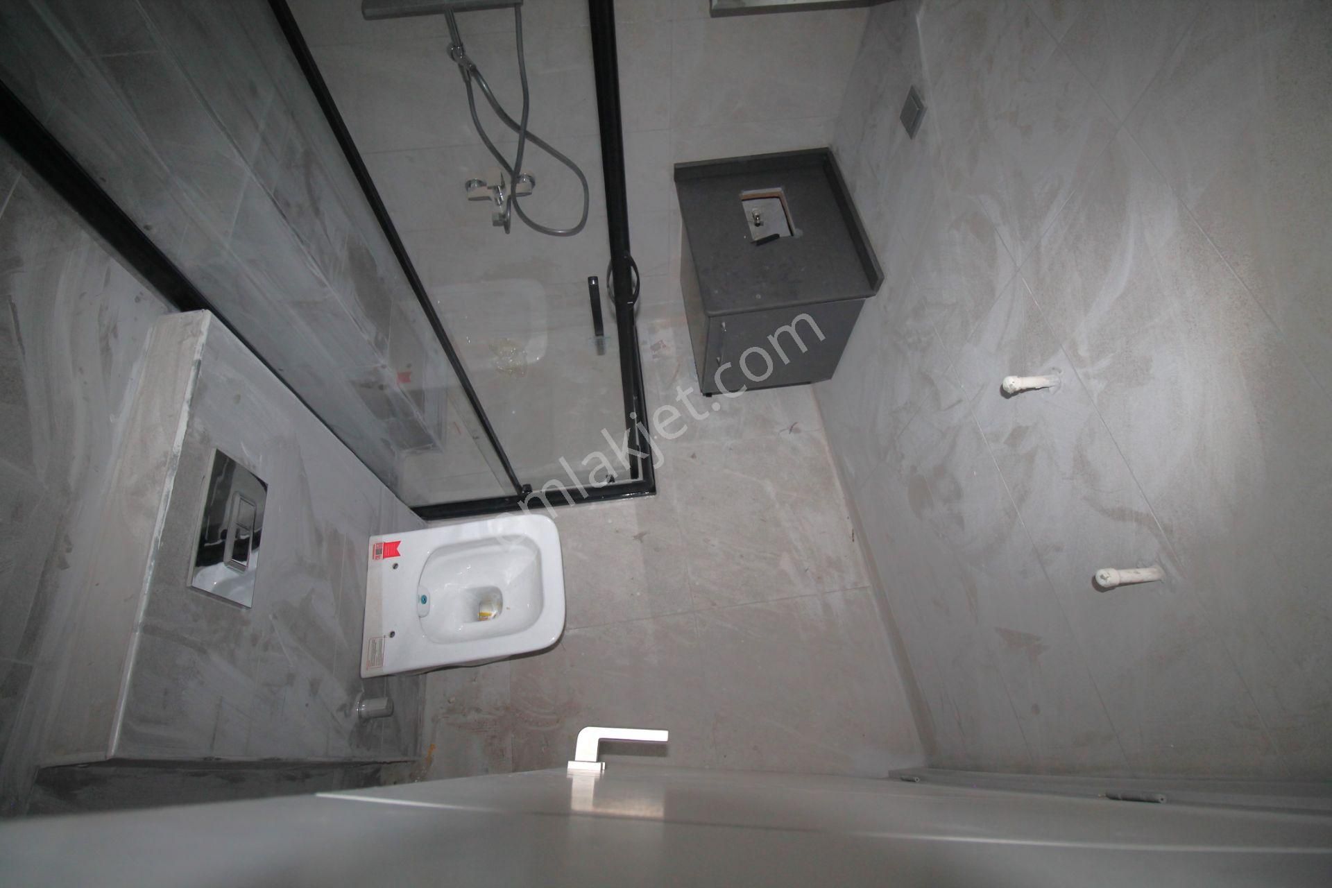 Retro’dan Gazi Mah’de Yarınlarınızın Yatırımı Olacağı Ebeveyn Banyolu Sıfır 1+1 - Görsel 9