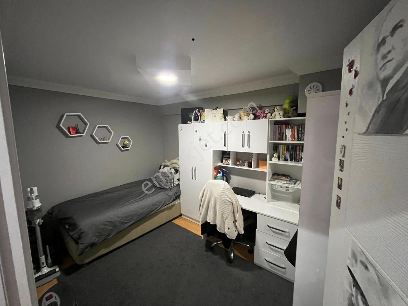 Peker Mah 3+1 Arakat Asansörlü Masrafsız Tadilatlı Satılık Daire - Görsel 15