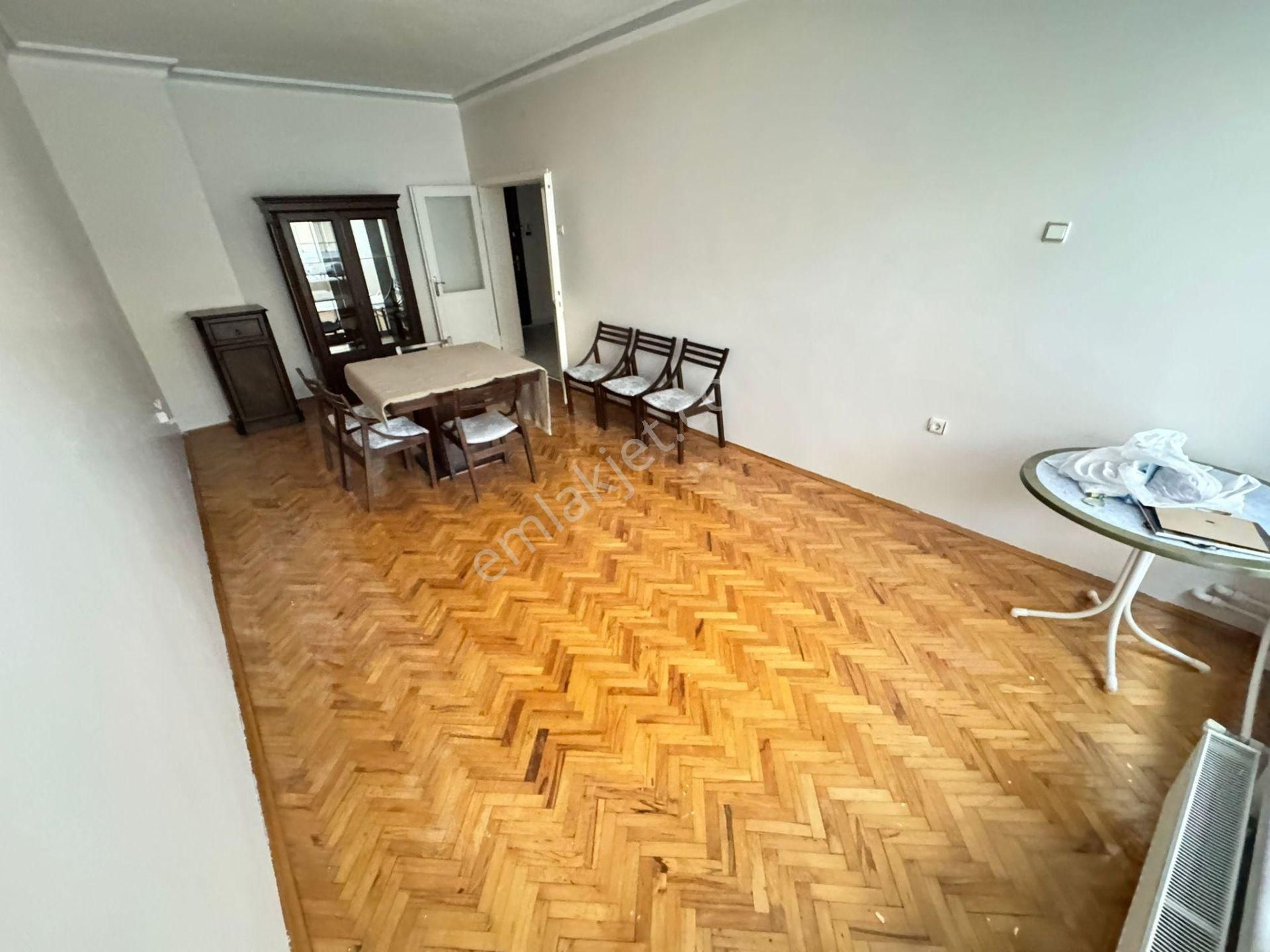 Aşağı Eğlence Göbek Mimarlar Sokak Orta Kat 3+1 Bağımsız