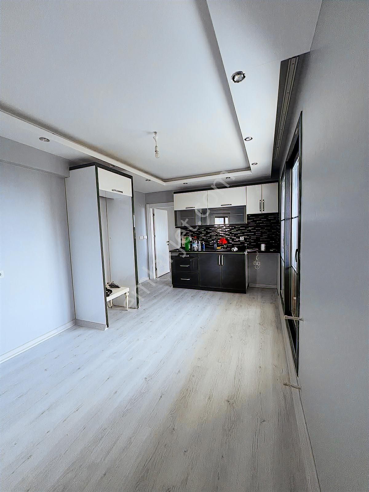 Şirinkapı Mahallesinde Kiralık 2+1 Daire - Görsel 13