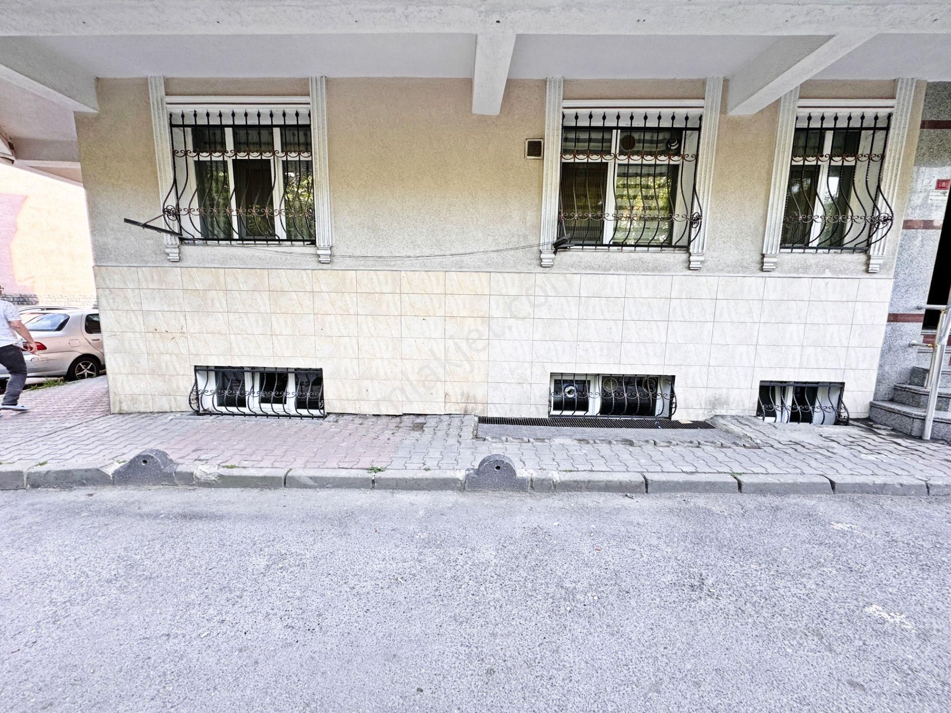 Home Vizyon Bahçelievler Yenibosna Kiralık Lüx 2+1 Bahçe Katı Daire.