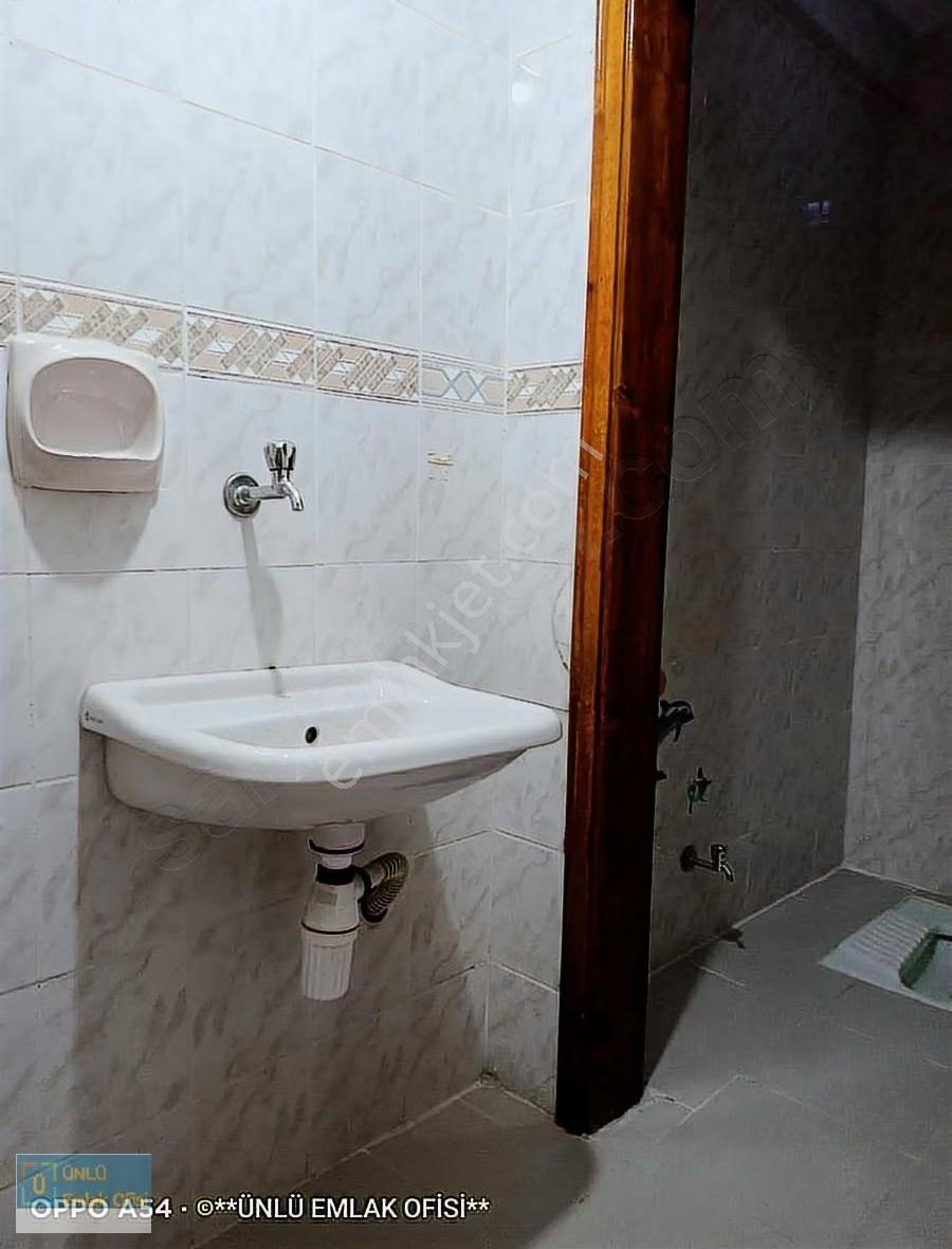 Ünlü Emlaktan Merkezi Konumda Satılık 3+1 Kombili Manzaralıdaire - Görsel 32