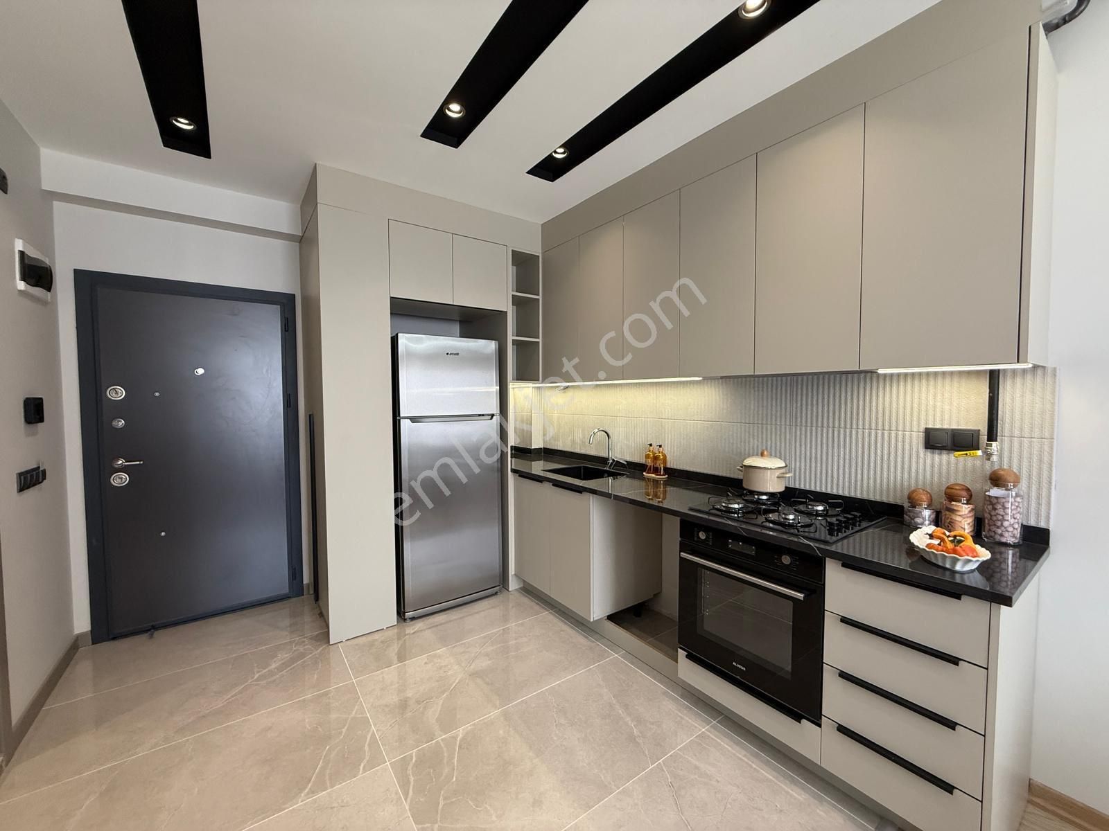 Mithatpaşa Mahallesinde Sıfır Lüks 1+1 Satılık Daire – Hemen Teslim