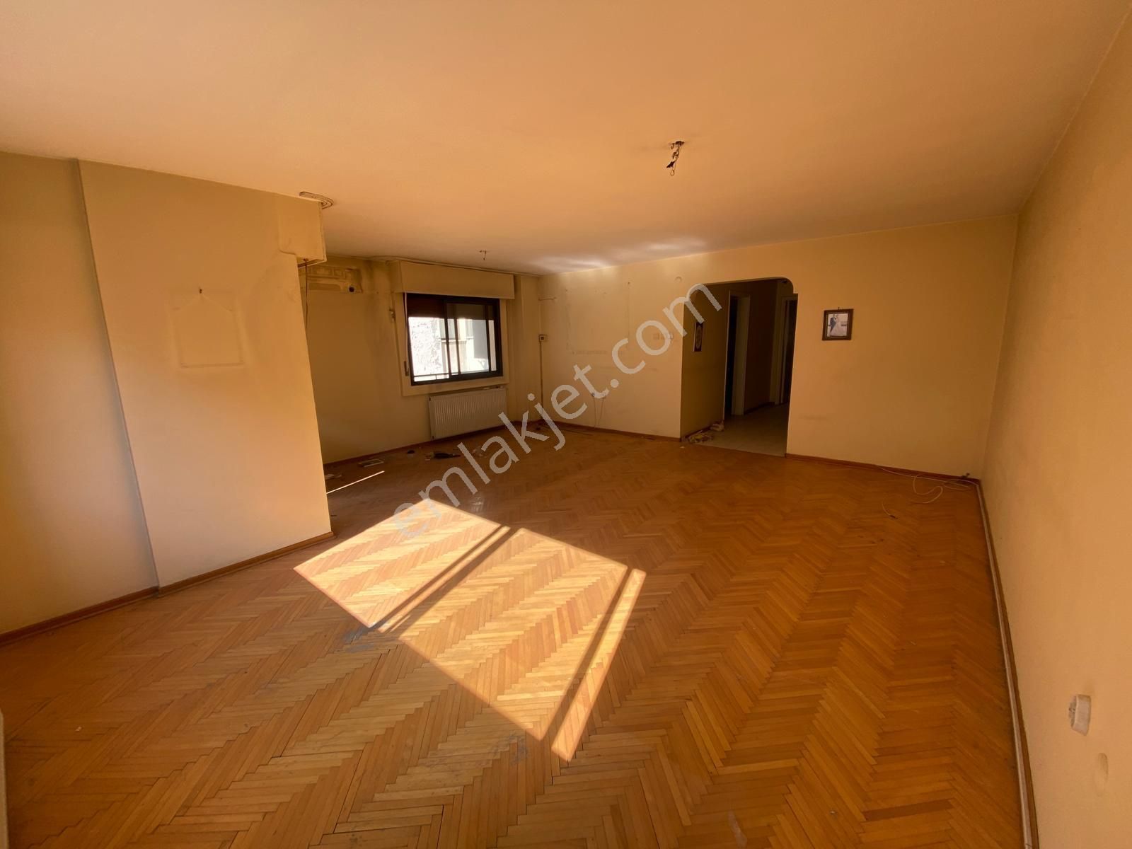 Alsancak'ın Kalbinde, Kültürpark Yanı, Satılık Ferah 3+1 Ara Kat!! - Görsel 2