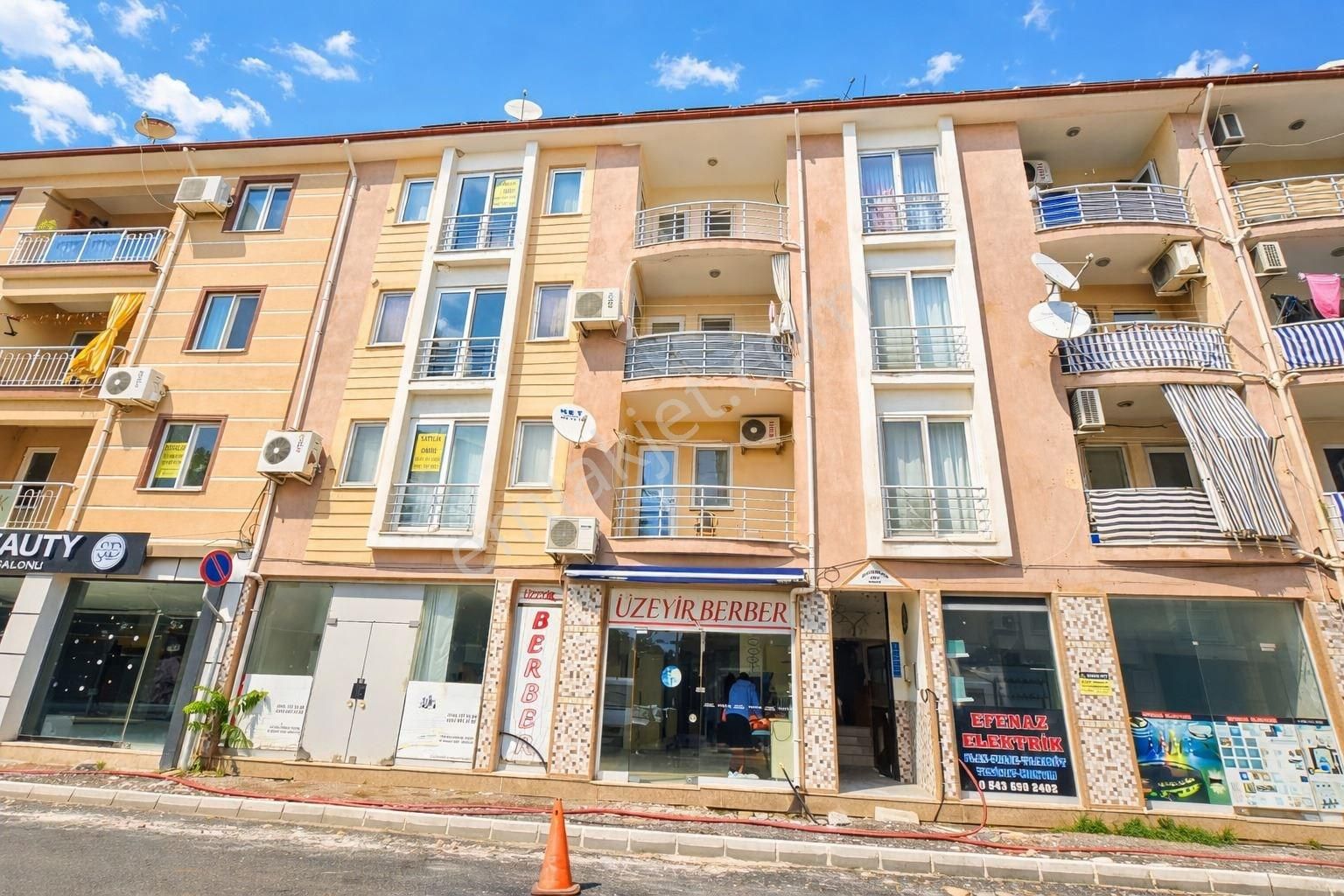 Dalaman Merkezde 105 M² Güney Cepheli,ara Kat Eşyalı 2+1 Satılık